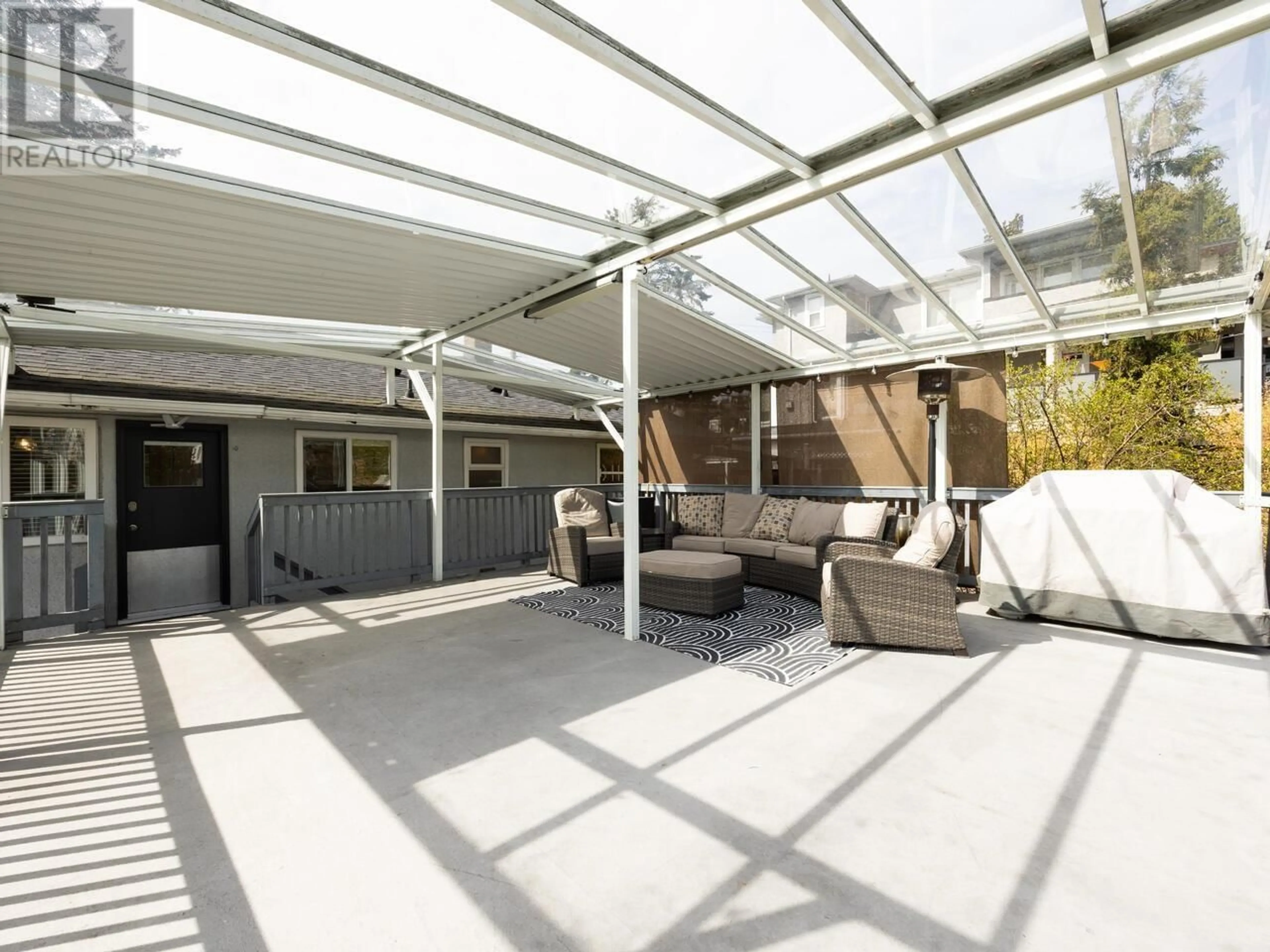 Patio, street for 8326 ROYAL OAK AVENUE, Burnaby British Columbia V5J4L2