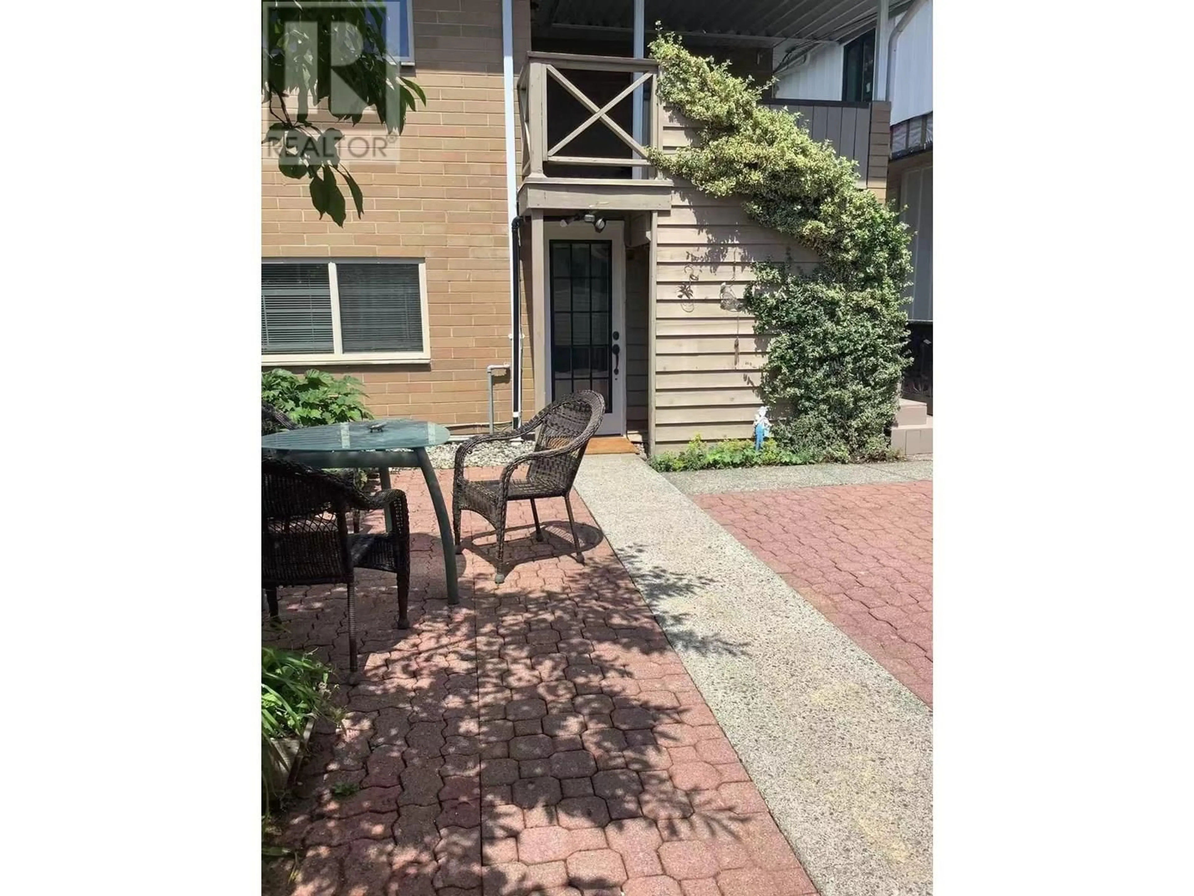 Patio, street for 840 38TH AVENUE, Vancouver British Columbia V5W1J3