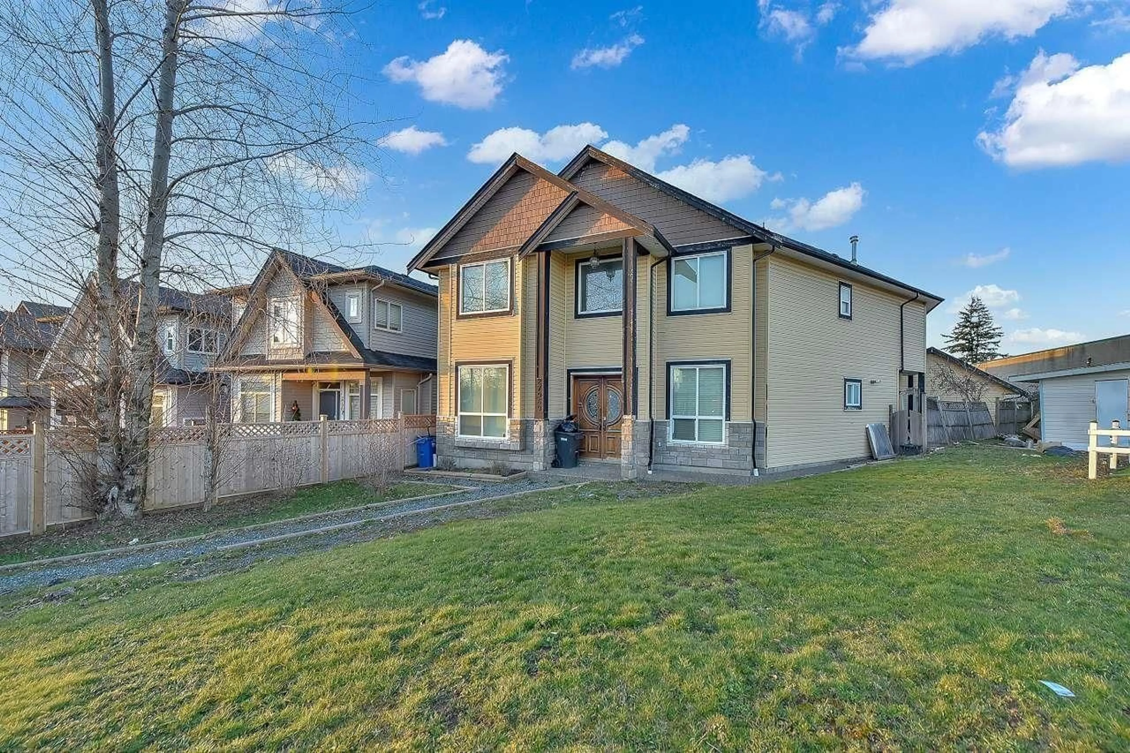 Unknown for 27969 FRASER, Abbotsford British Columbia V4X0A7