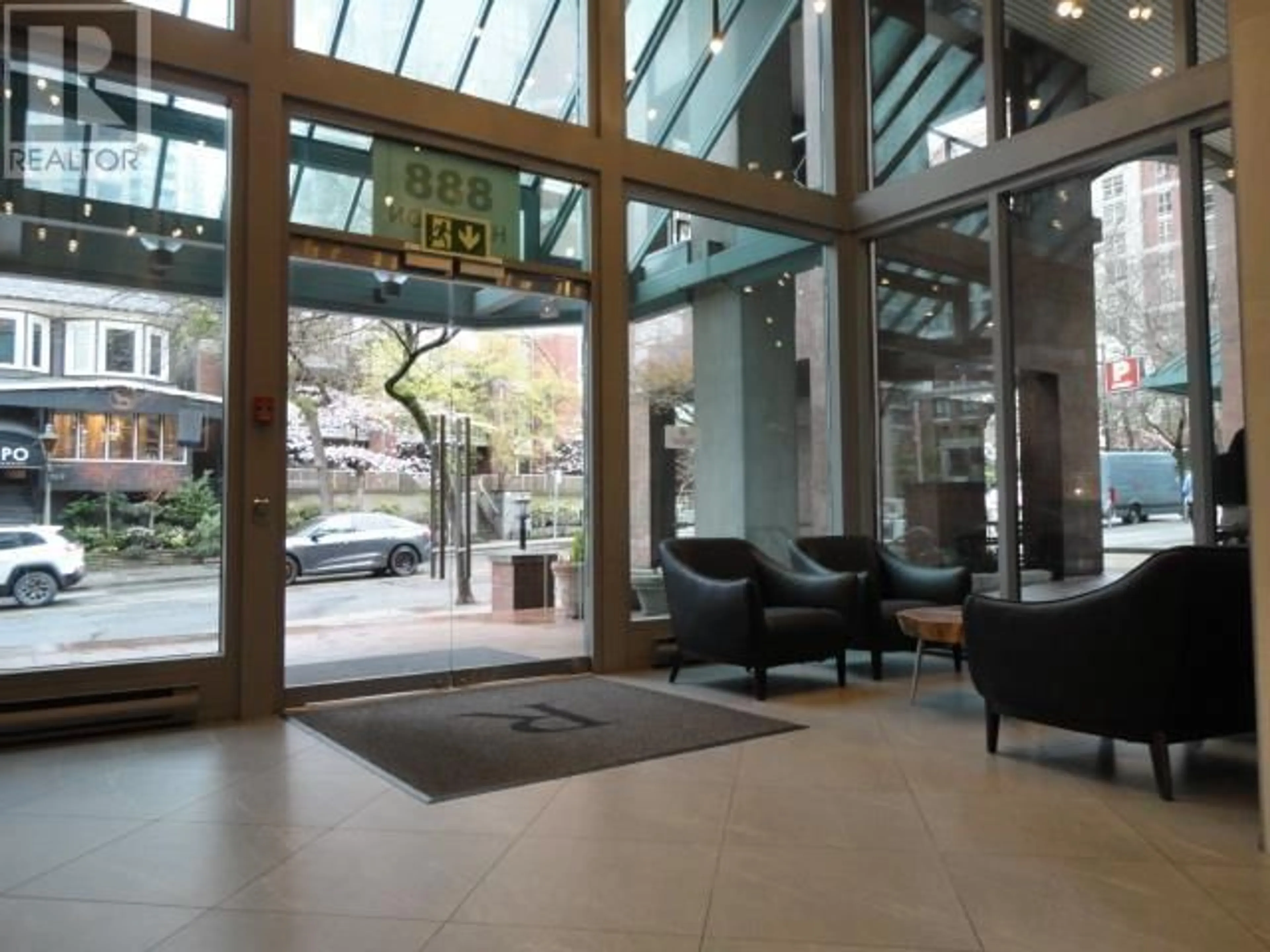 Lobby for 402 - 888 HAMILTON STREET, Vancouver British Columbia V6B5W4