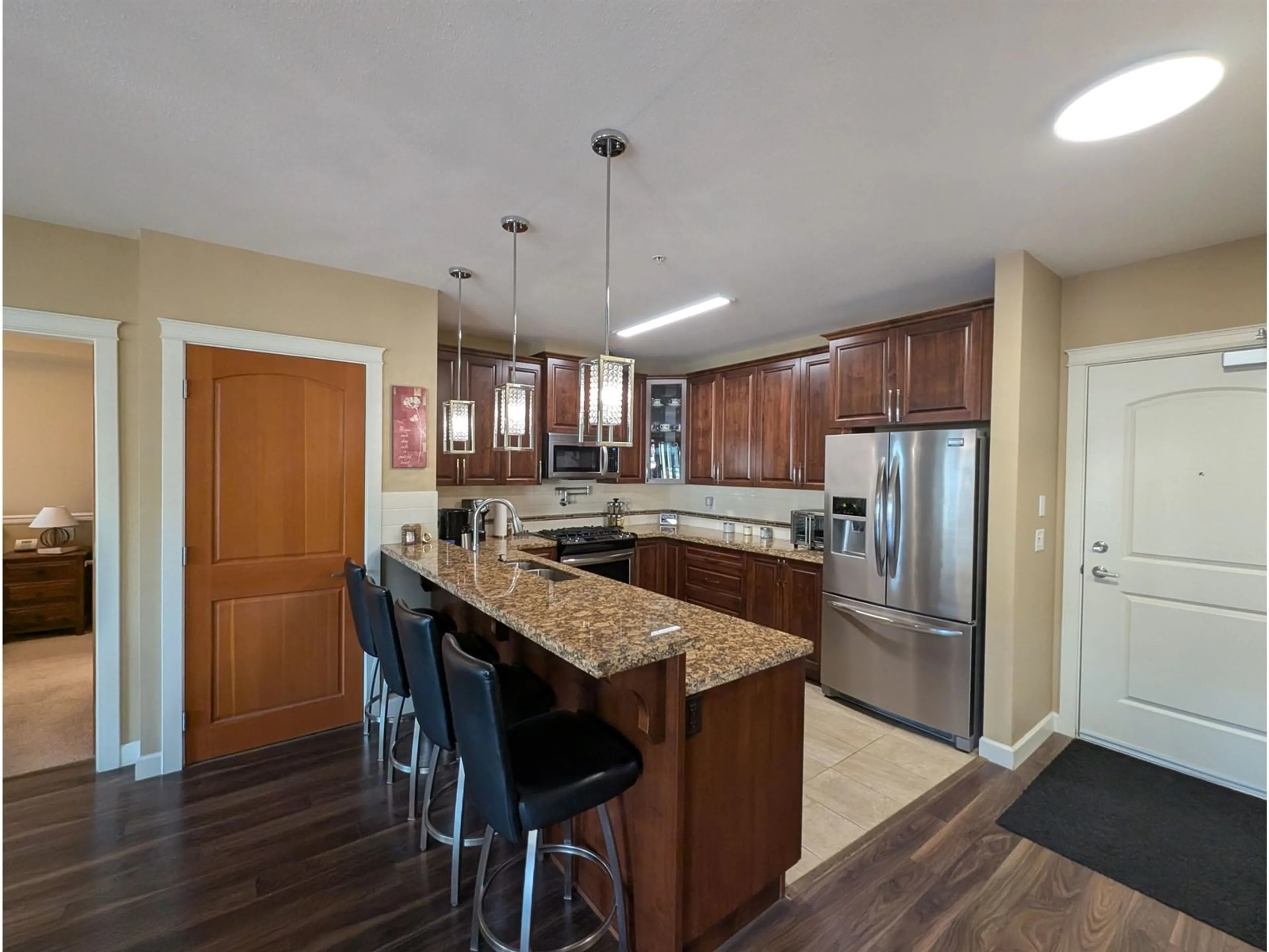 Open concept kitchen, unknown for 409 - 2860 TRETHEWEY, Abbotsford British Columbia V2T0G5