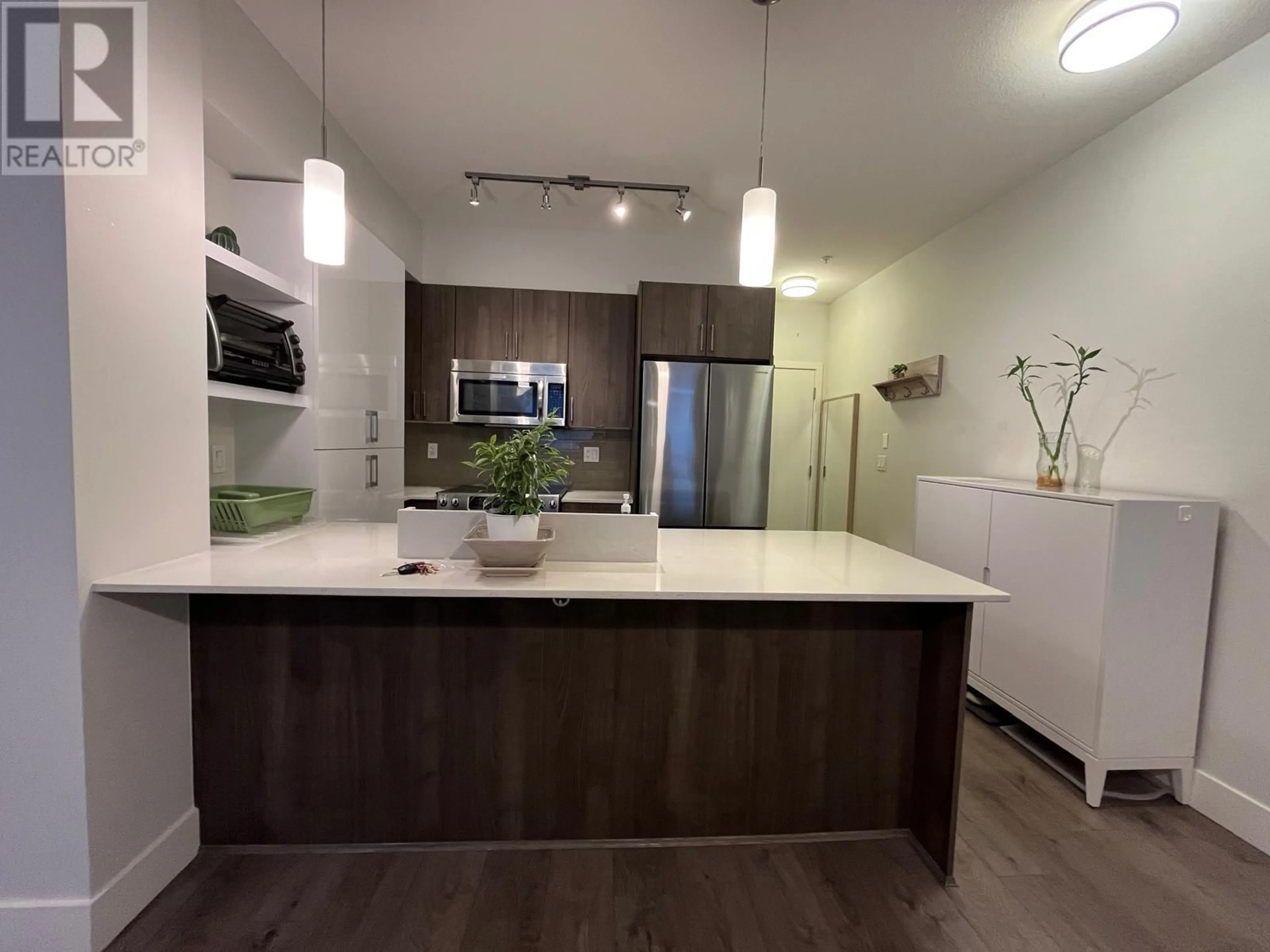 Contemporary kitchen, unknown for 307 - 630 COMO LAKE AVENUE, Coquitlam British Columbia V3J3M4