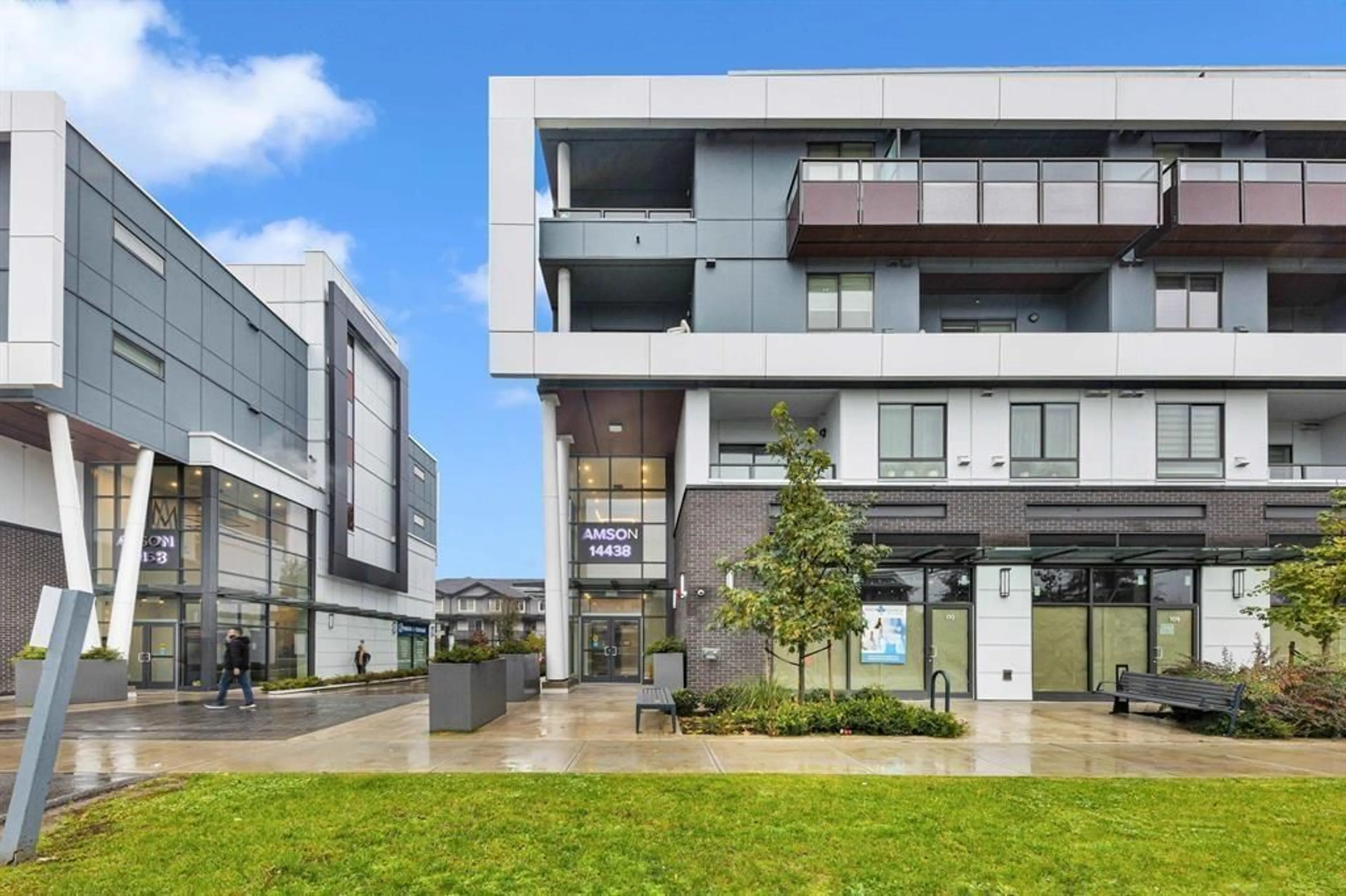Patio, building for 209 - 14438 72, Surrey British Columbia V3S0B6