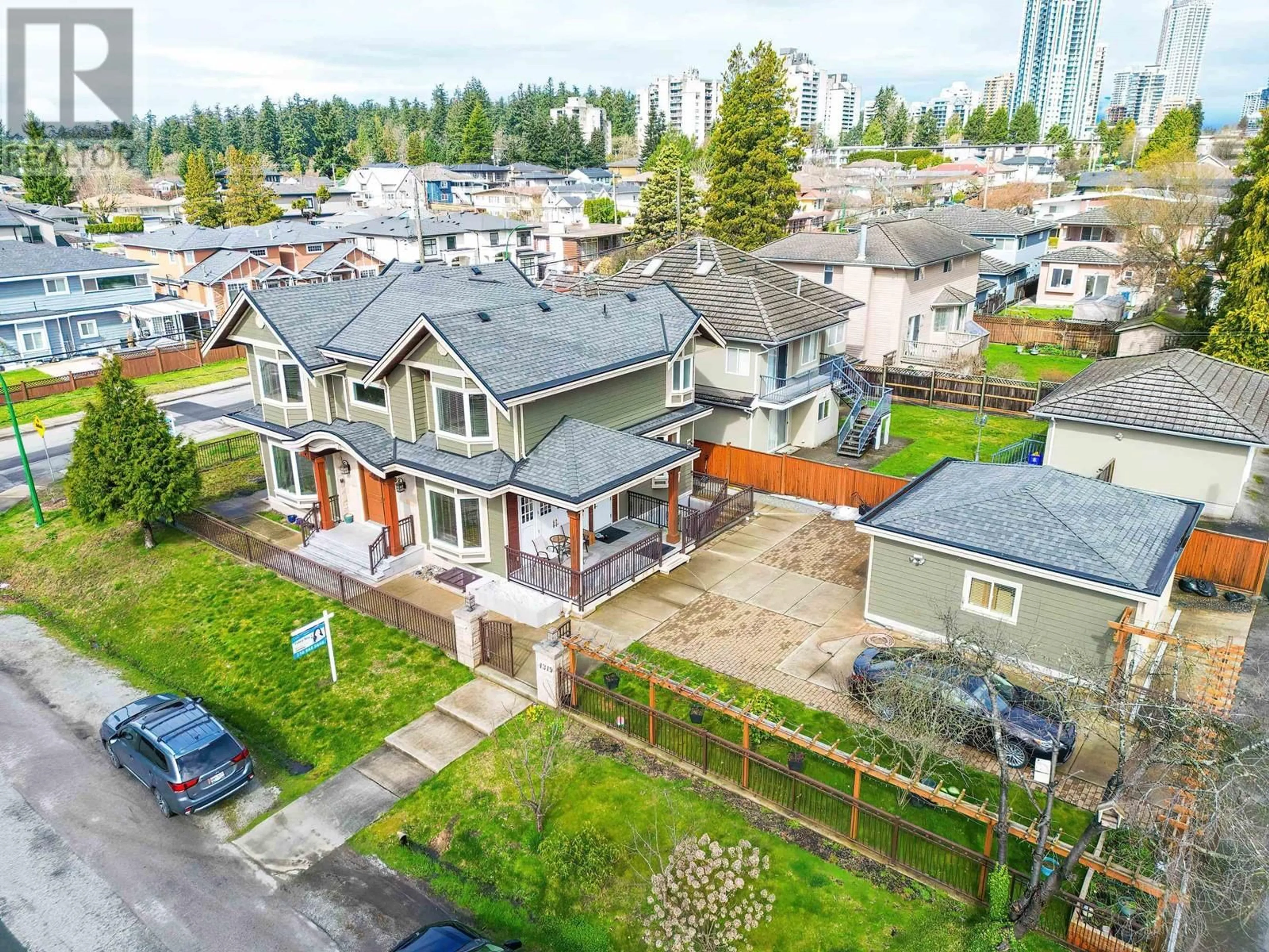 A pic from outside/outdoor area/front of a property/back of a property/a pic from drone, street for 4319 GRETA STREET, Burnaby British Columbia V5J1N9