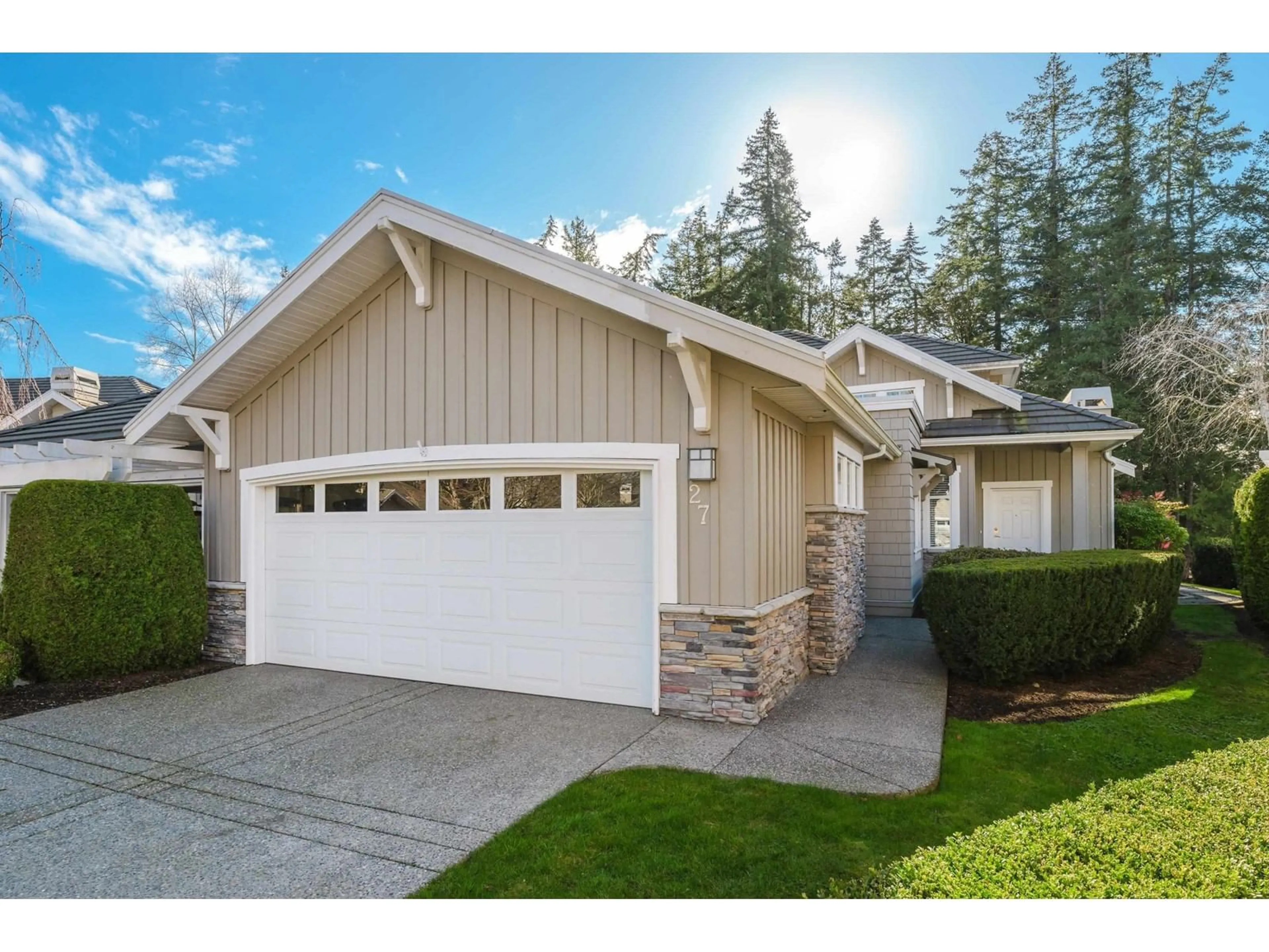 Home with vinyl exterior material, street for 27 - 18088 8, Surrey British Columbia V3Z9T6