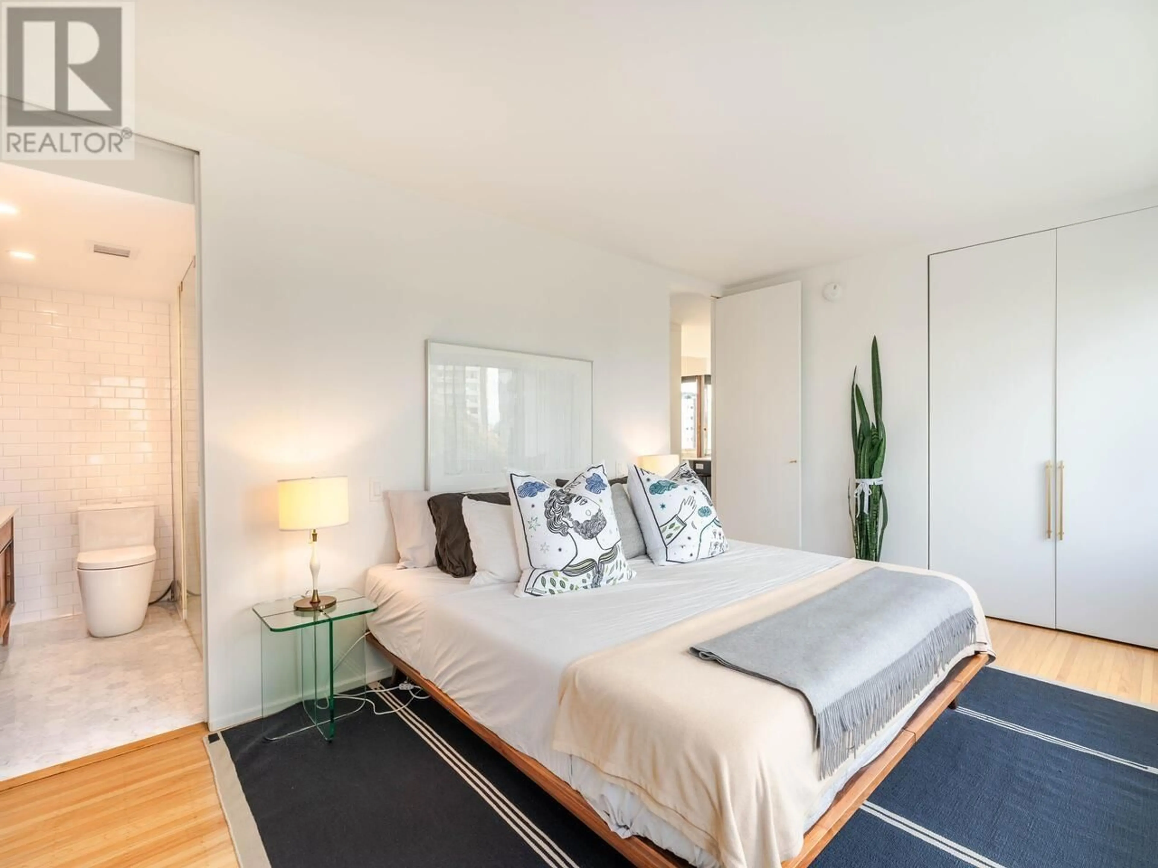 Bedroom with bed, unknown for 604 - 1315 CARDERO STREET, Vancouver British Columbia V6G2J2