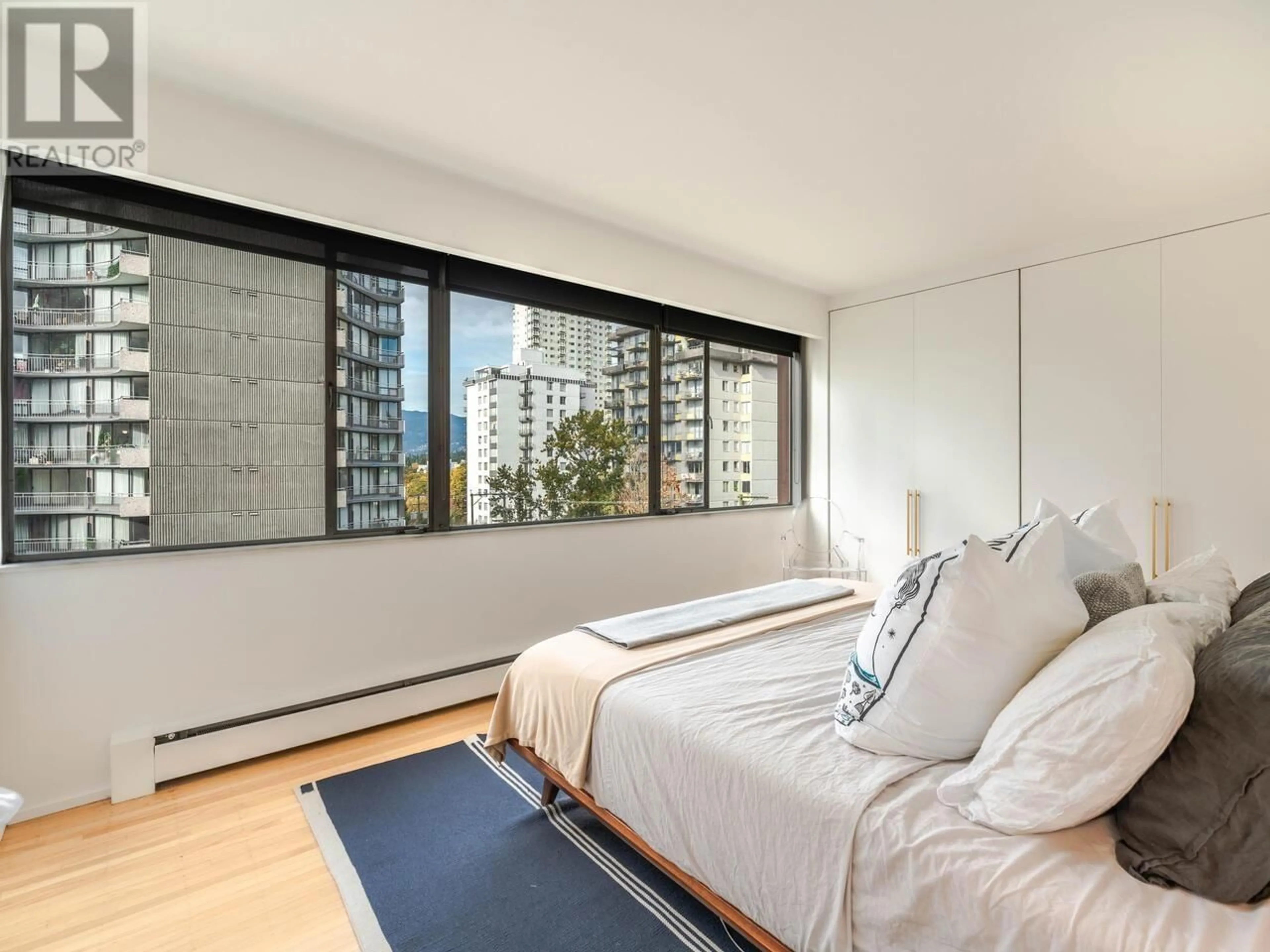 Bedroom with bed, unknown for 604 - 1315 CARDERO STREET, Vancouver British Columbia V6G2J2