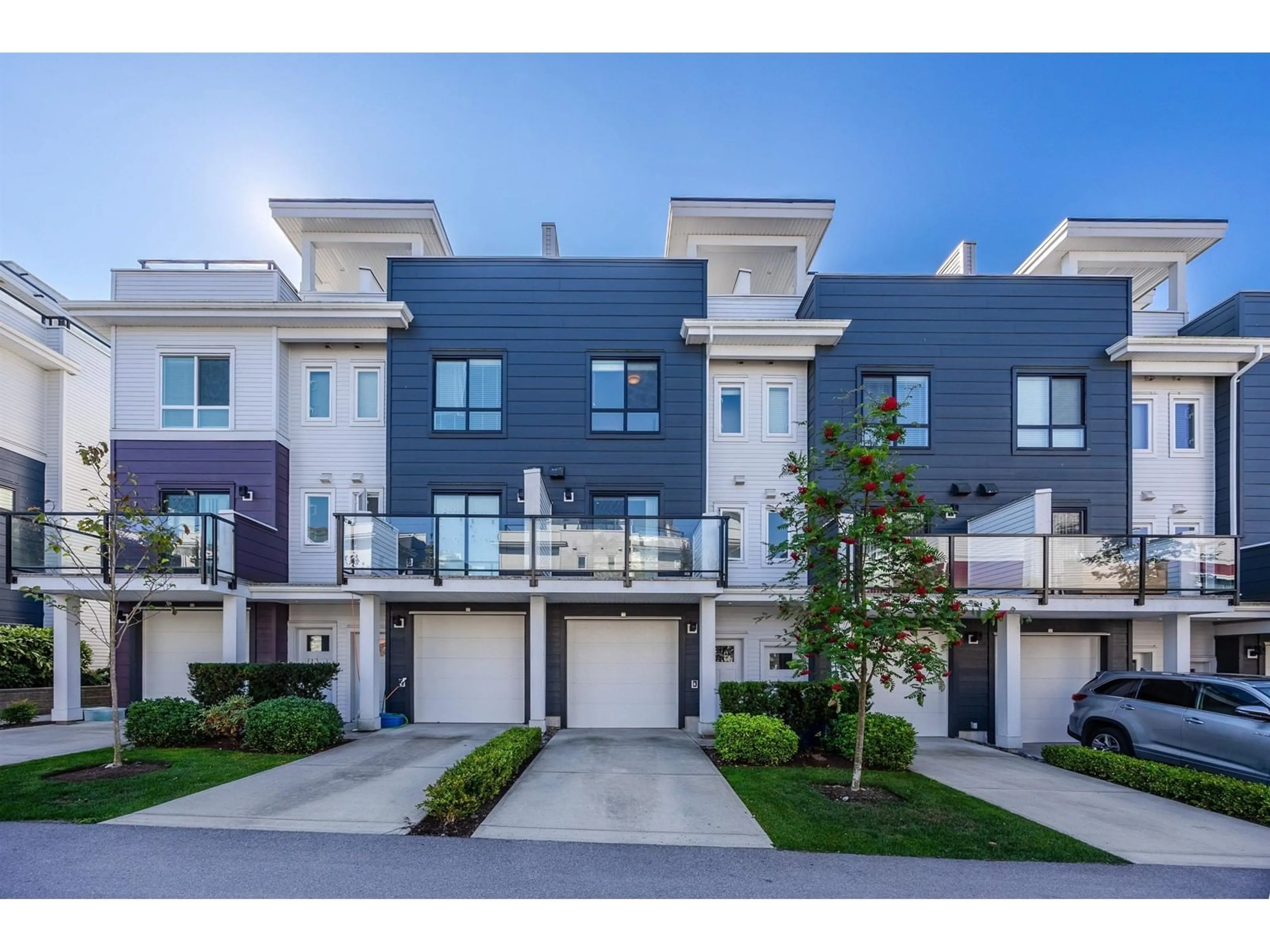 Home with vinyl exterior material, street for 60 - 16336 23A, Surrey British Columbia V3Z0S5