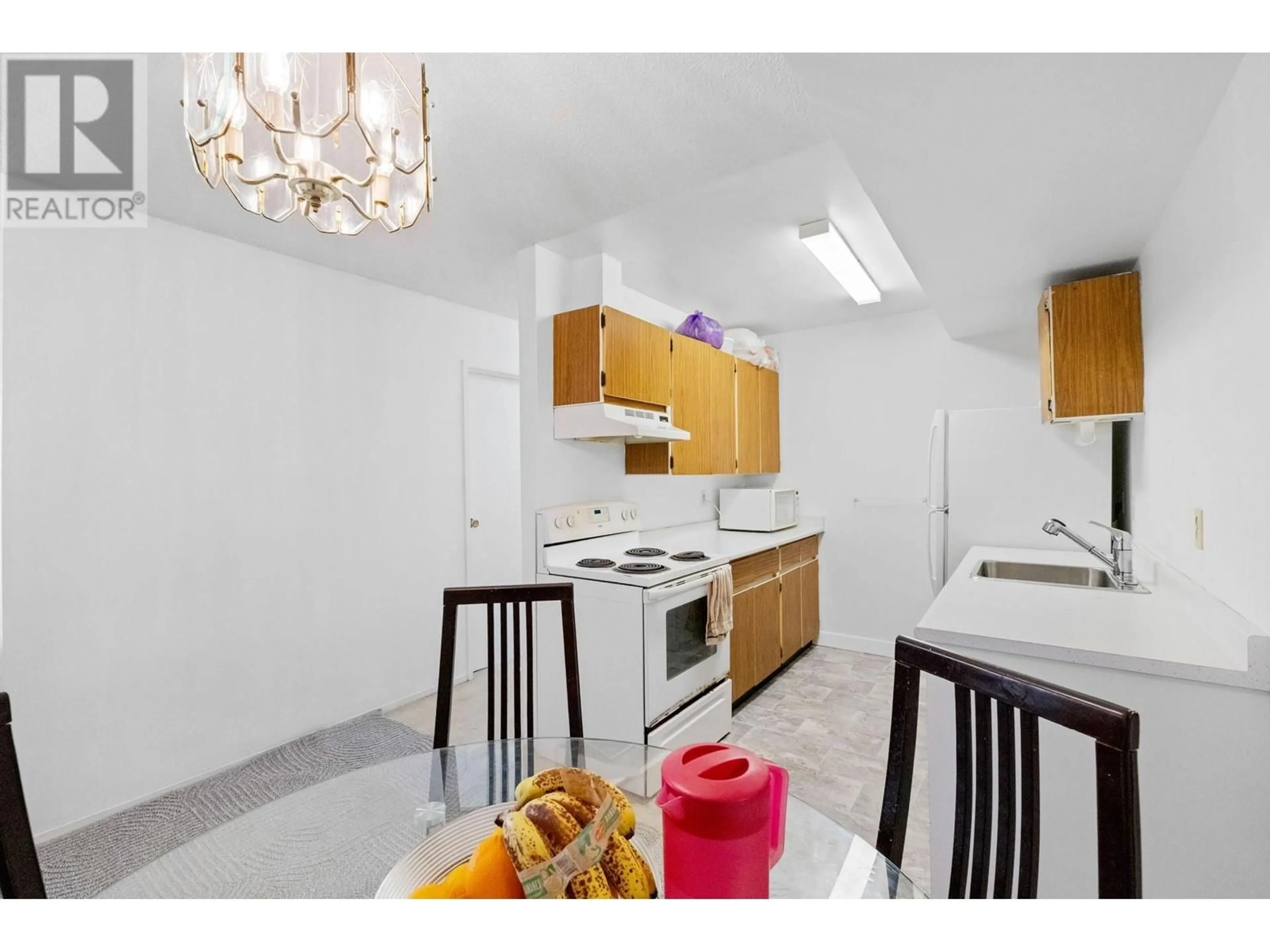 Standard kitchen, unknown for 109 - 7240 LINDSAY ROAD, Richmond British Columbia V7C3M6