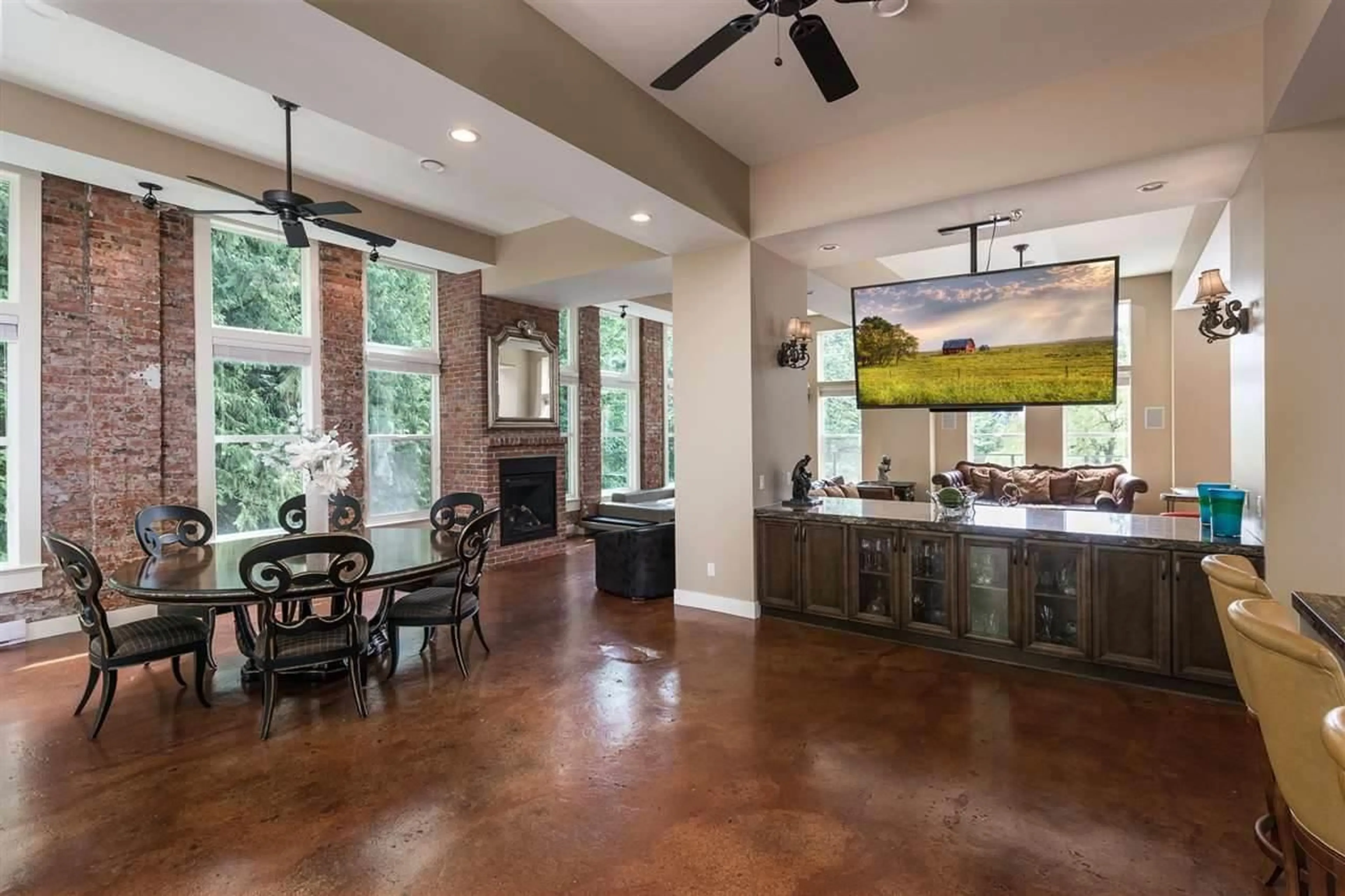 Open concept kitchen, ceramic/tile floor for 39623 OLD YALE, Abbotsford British Columbia V3G1X7