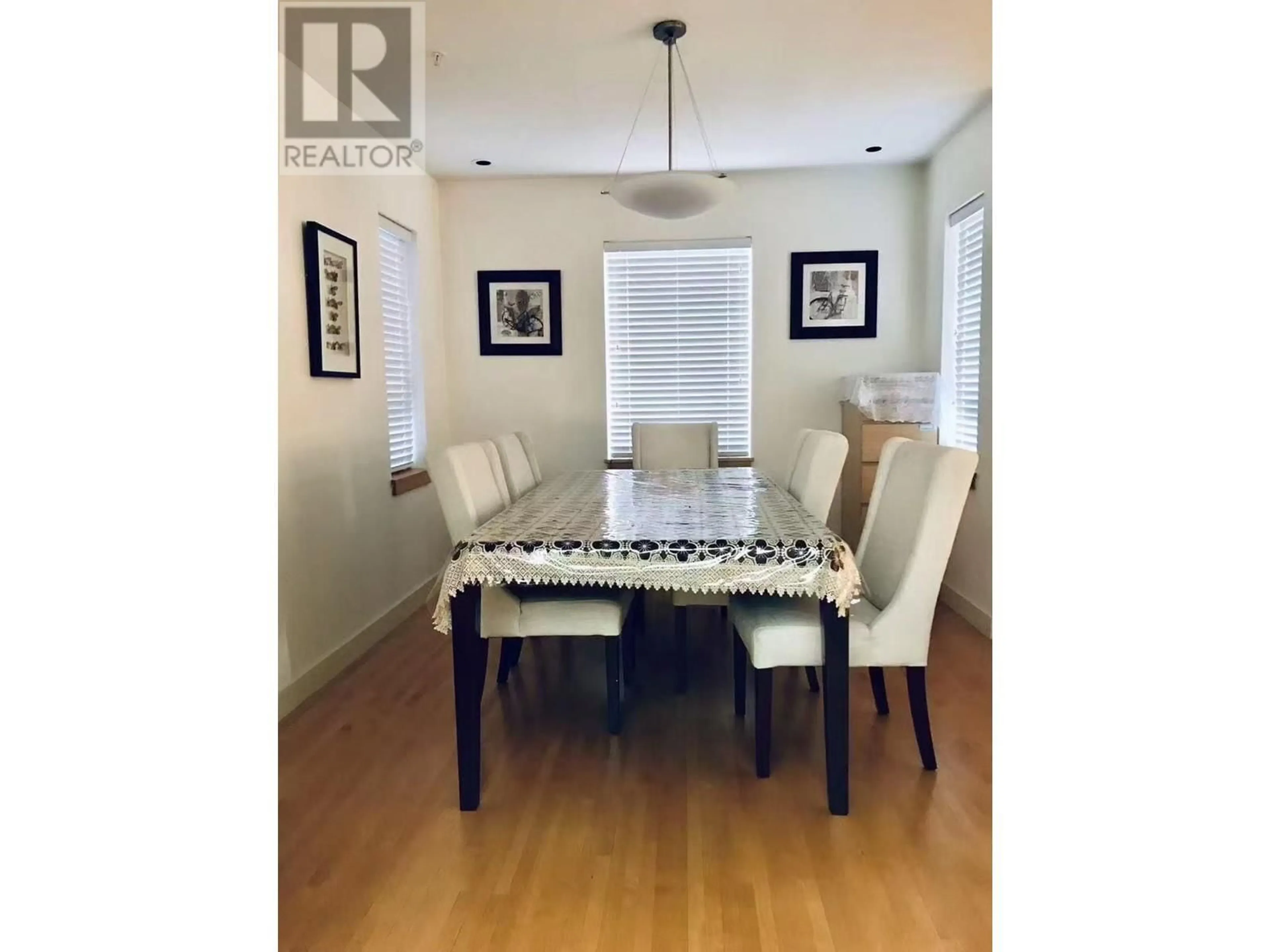 Dining room, wood/laminate floor for 2571 36TH AVENUE, Vancouver British Columbia V6N2P6