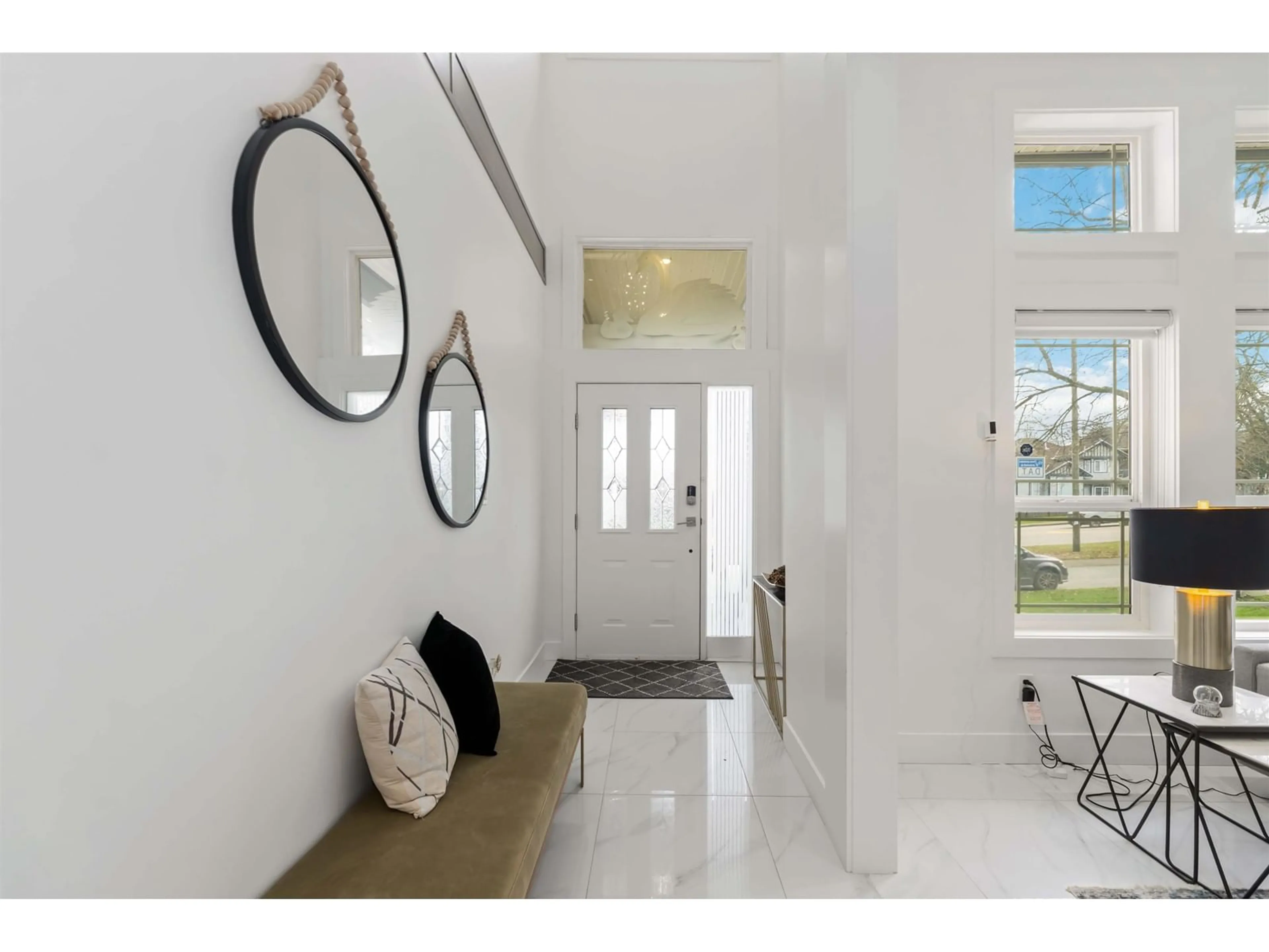 Indoor entryway for 8521 168, Surrey British Columbia V4N5A6