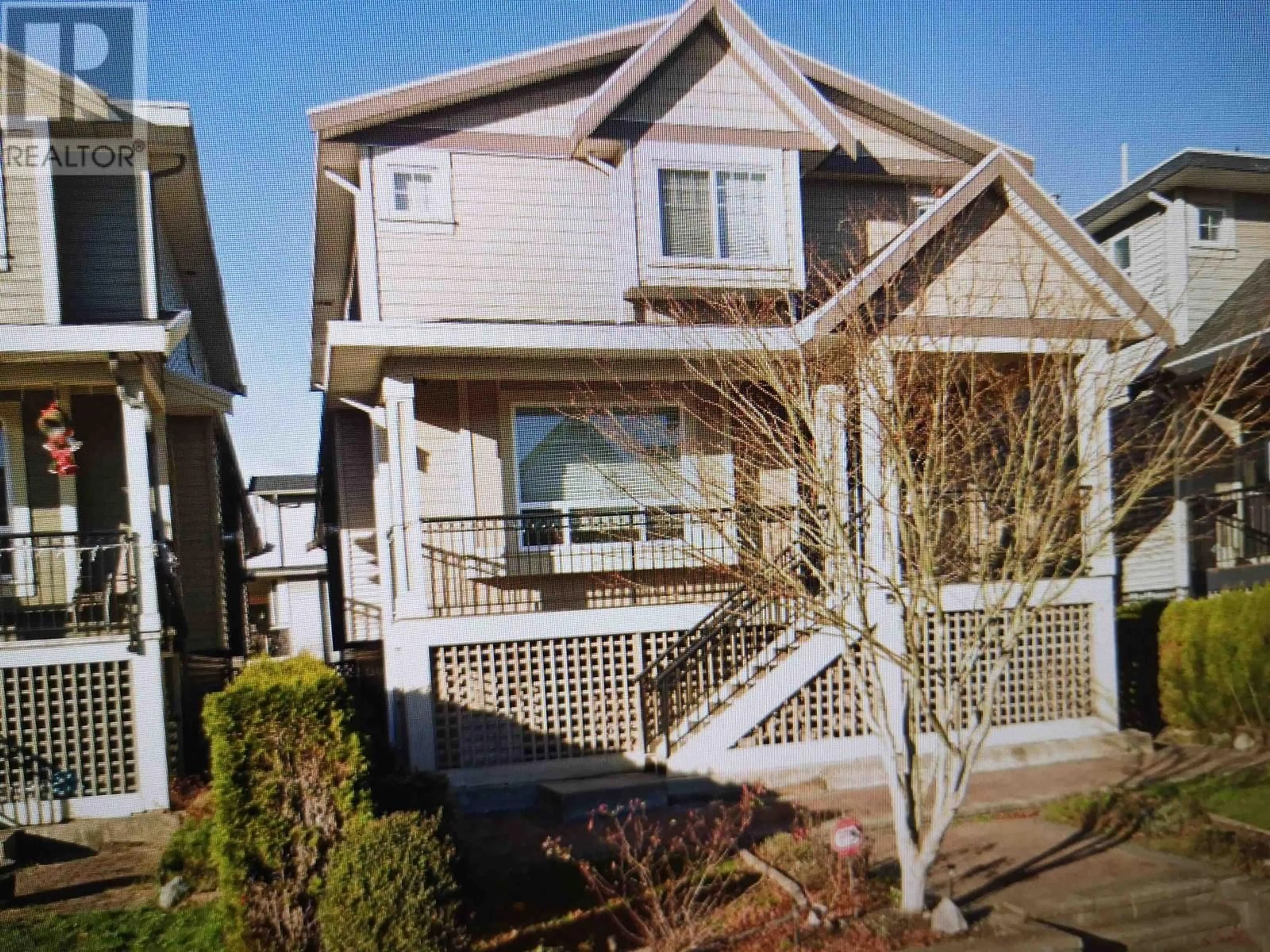 Home with vinyl exterior material, street for 1349 SALTER STREET, New Westminster British Columbia V3M0C8