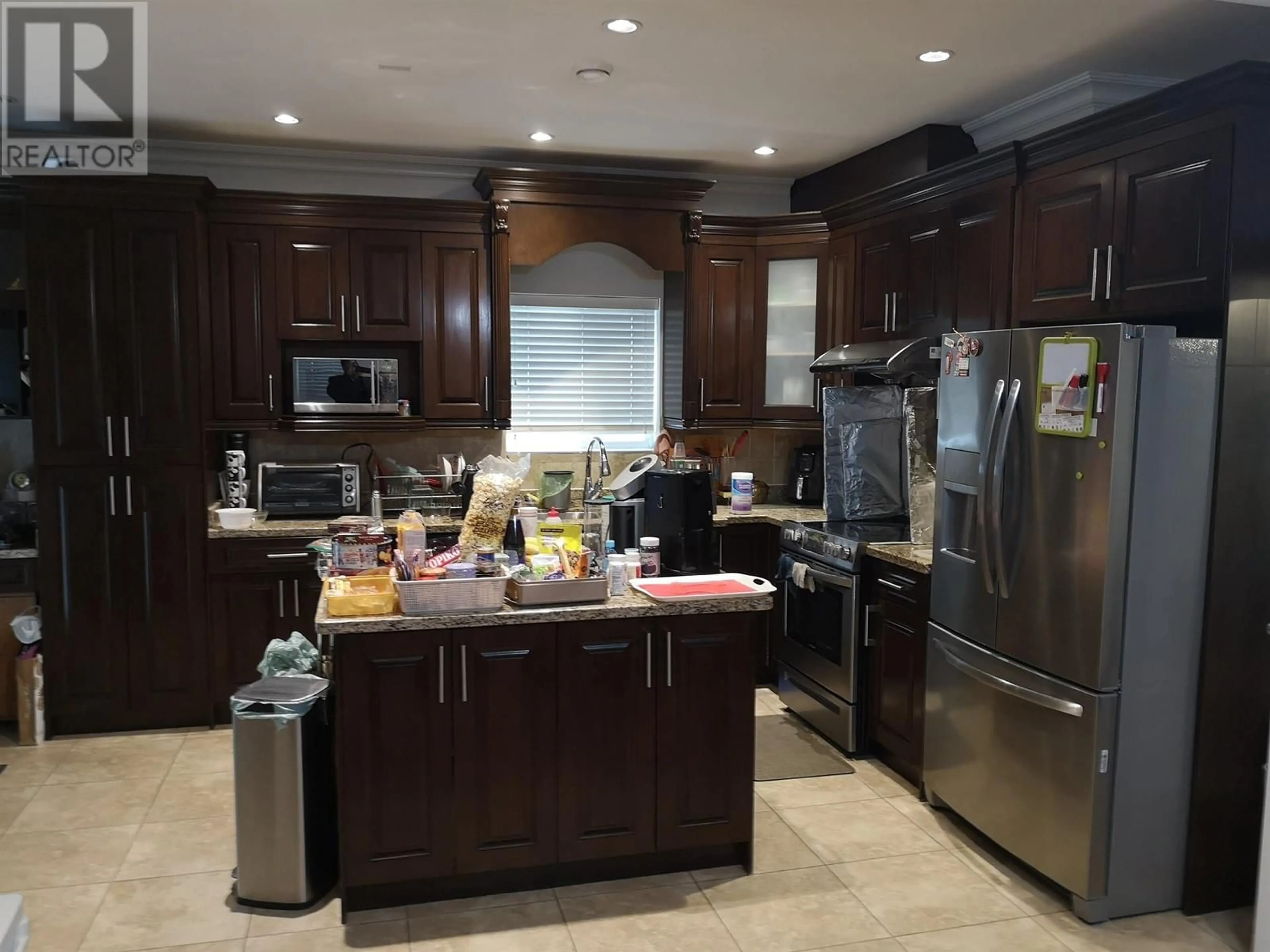 Open concept kitchen, unknown for 1349 SALTER STREET, New Westminster British Columbia V3M0C8