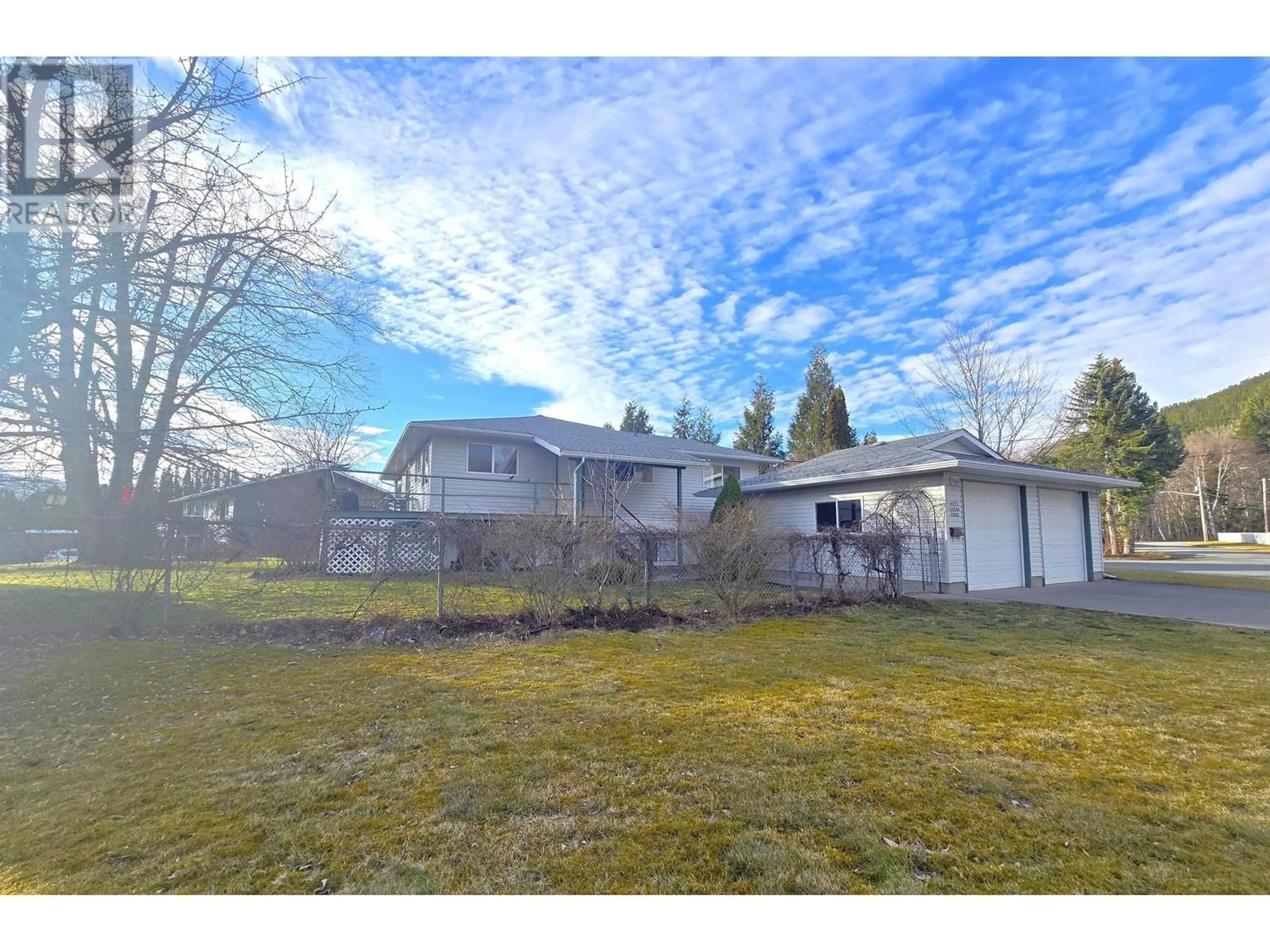 A pic from outside/outdoor area/front of a property/back of a property/a pic from drone, street for 4501 CEDAR CRESCENT, Terrace British Columbia V8G1X5