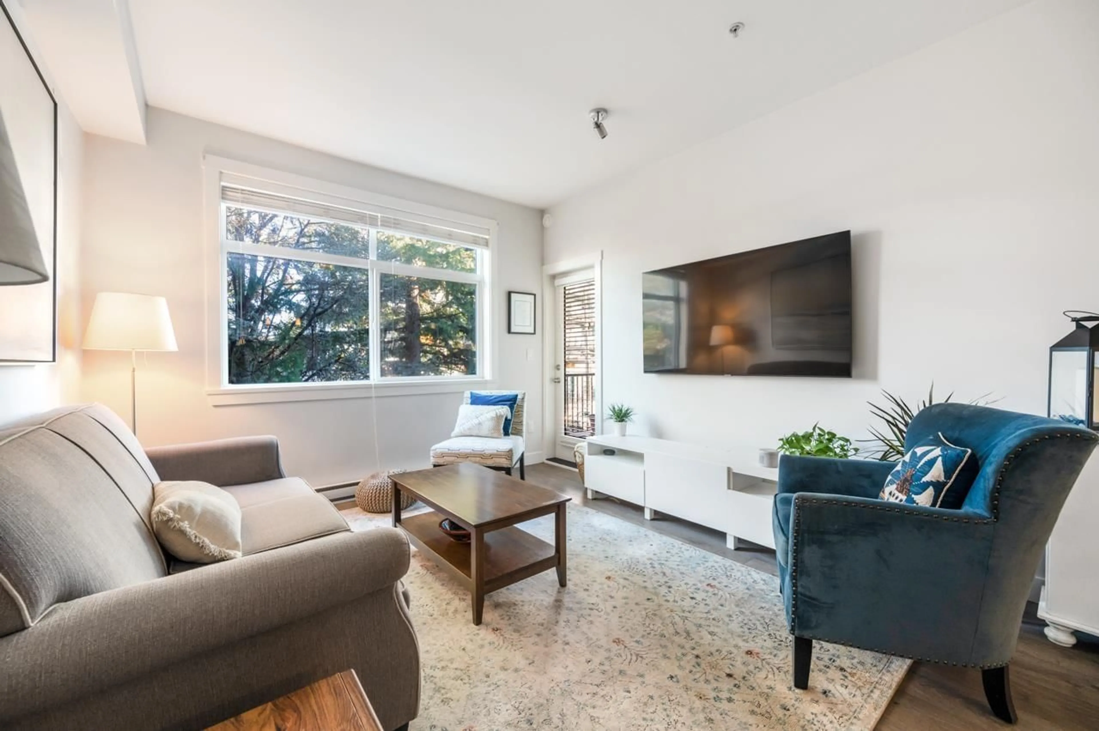 Living room with furniture, unknown for 203 - 20686 EASTLEIGH, Langley British Columbia V3A0M4