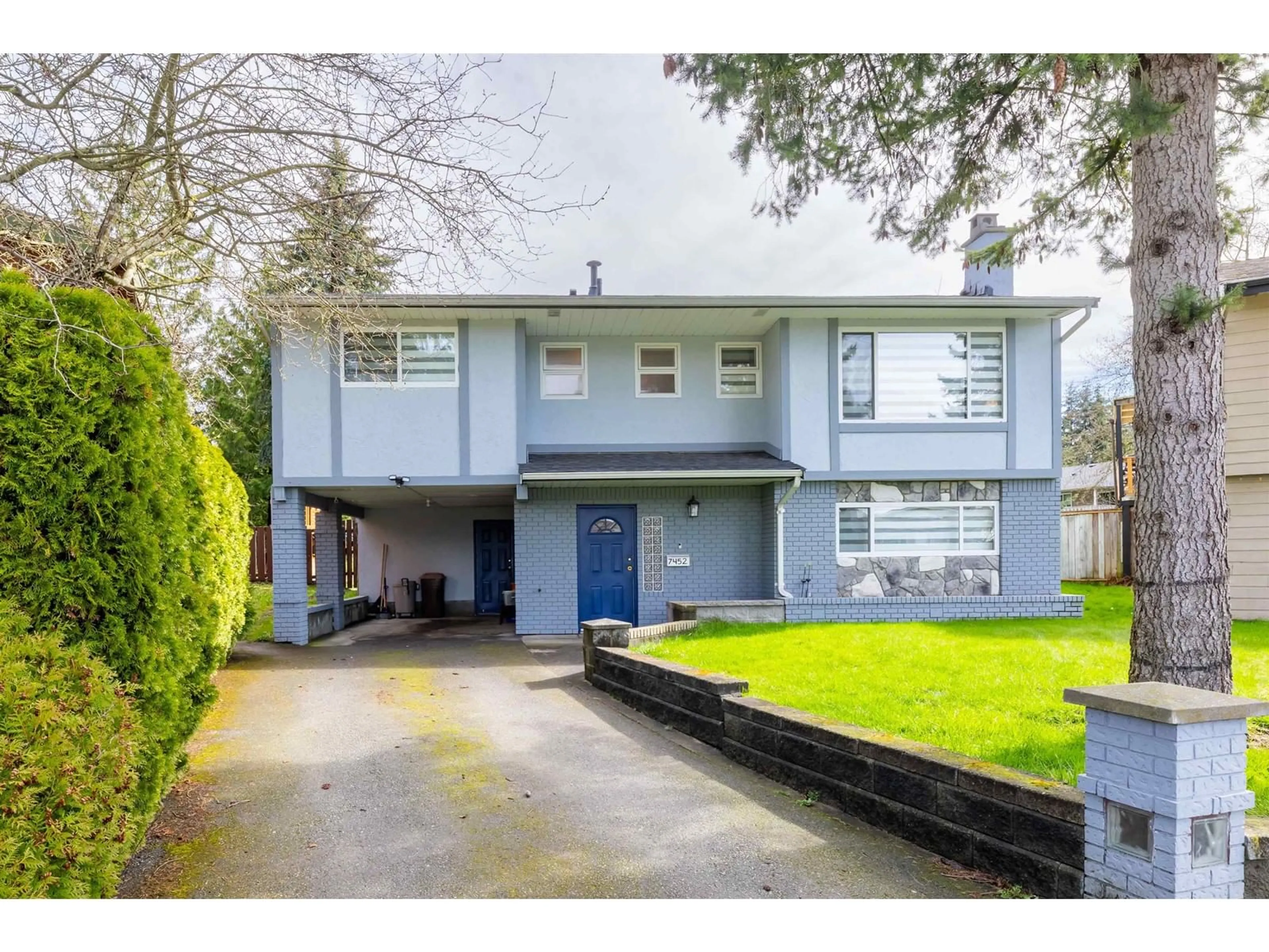 Home with vinyl exterior material, street for 7452 115A, Delta British Columbia V4C5P8