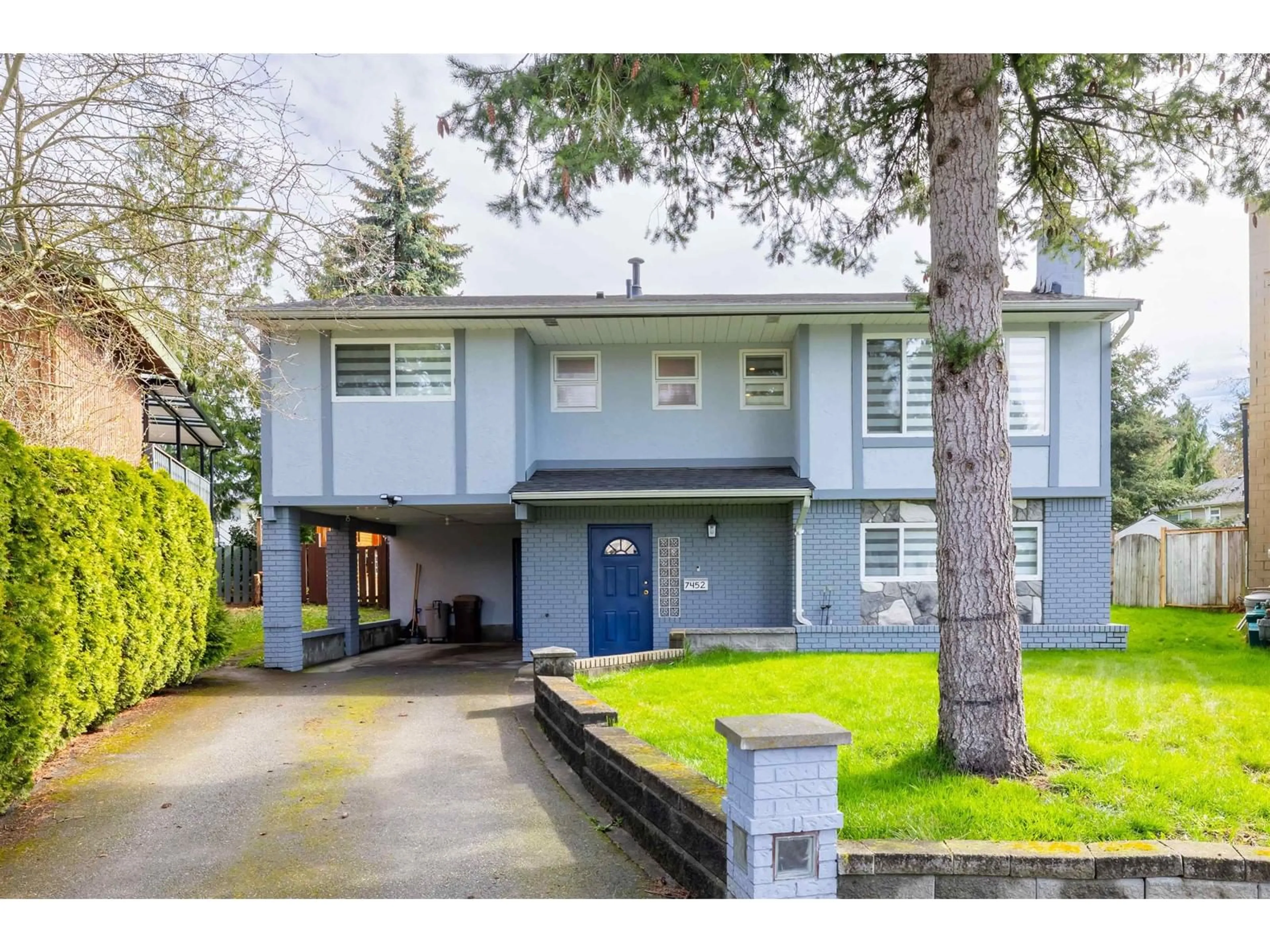 Home with vinyl exterior material, street for 7452 115A, Delta British Columbia V4C5P8