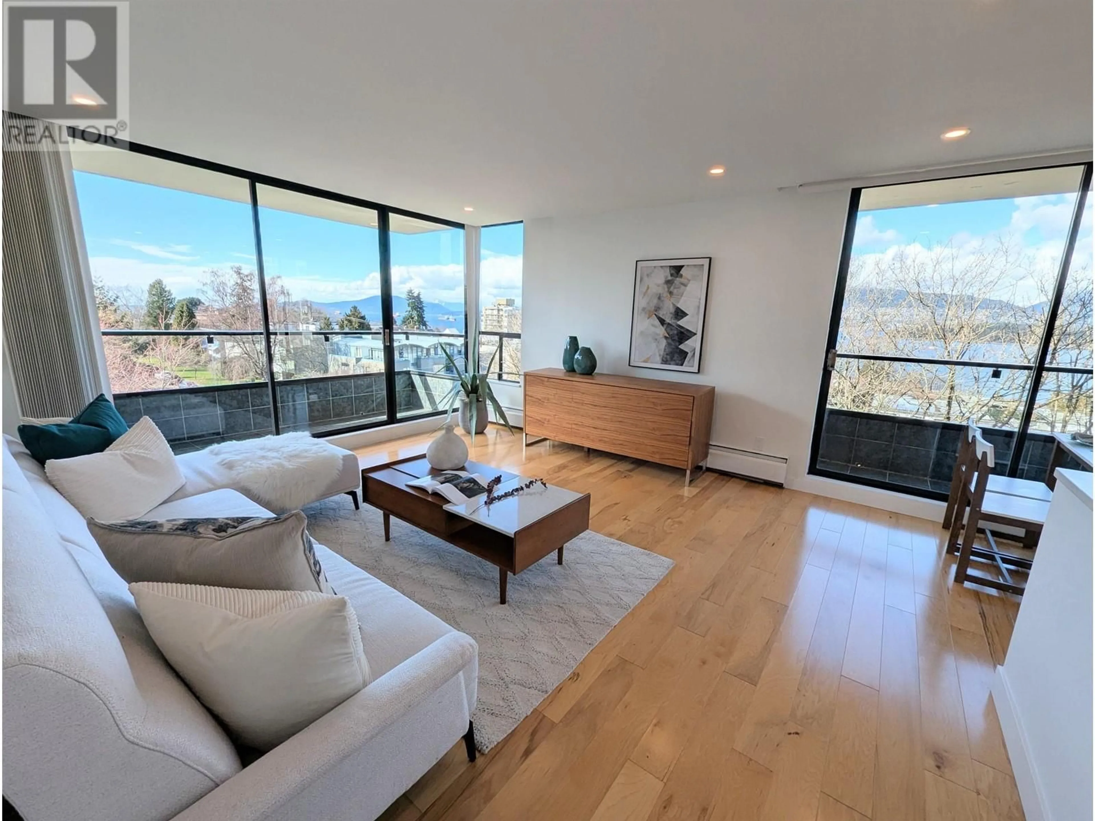 Living room with furniture, wood/laminate floor for 608 - 2370 2ND AVENUE, Vancouver British Columbia V6K1J2