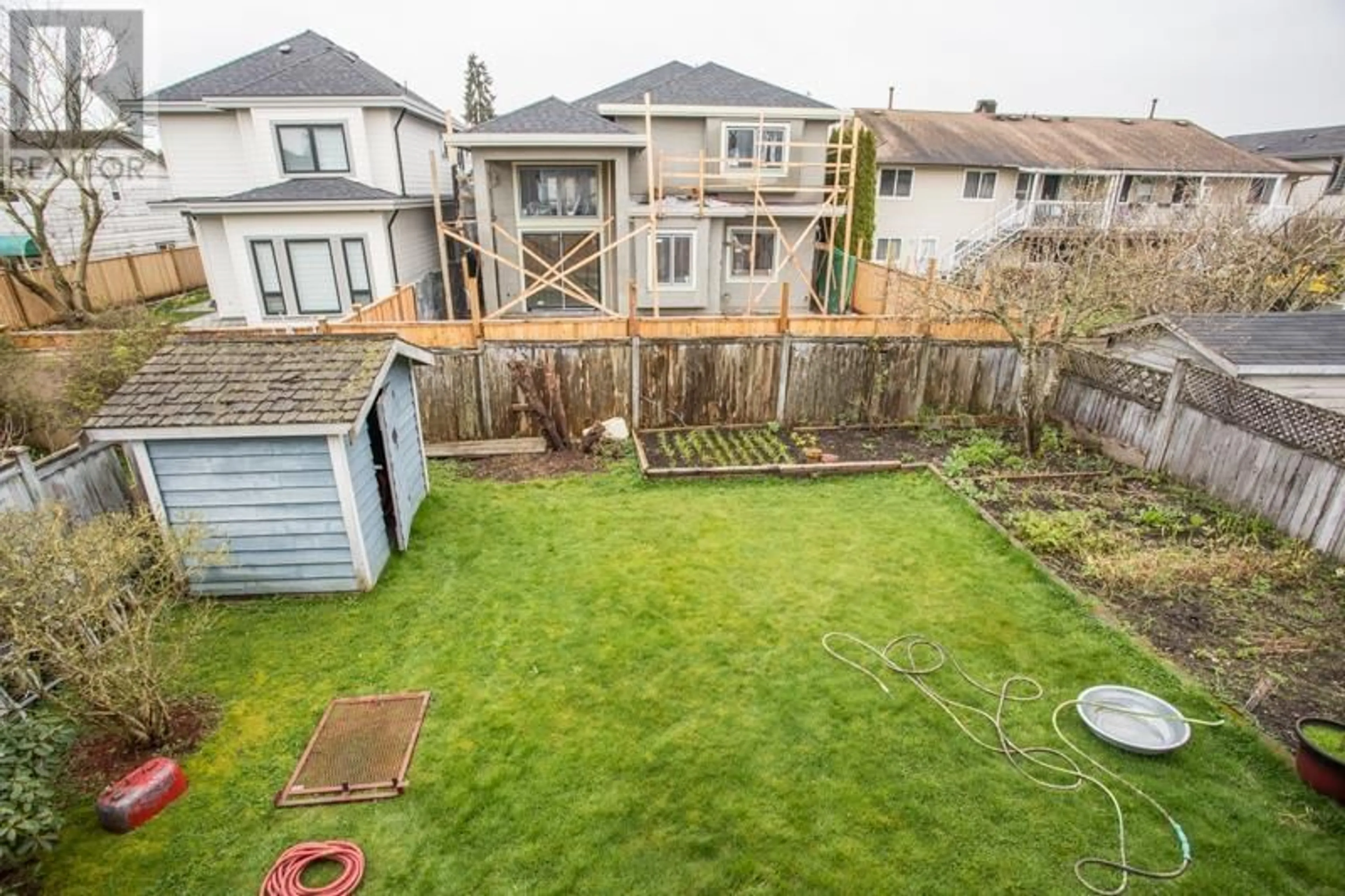 A pic from outside/outdoor area/front of a property/back of a property/a pic from drone, unknown for 7451 NO. 2 ROAD, Richmond British Columbia V7C3L7
