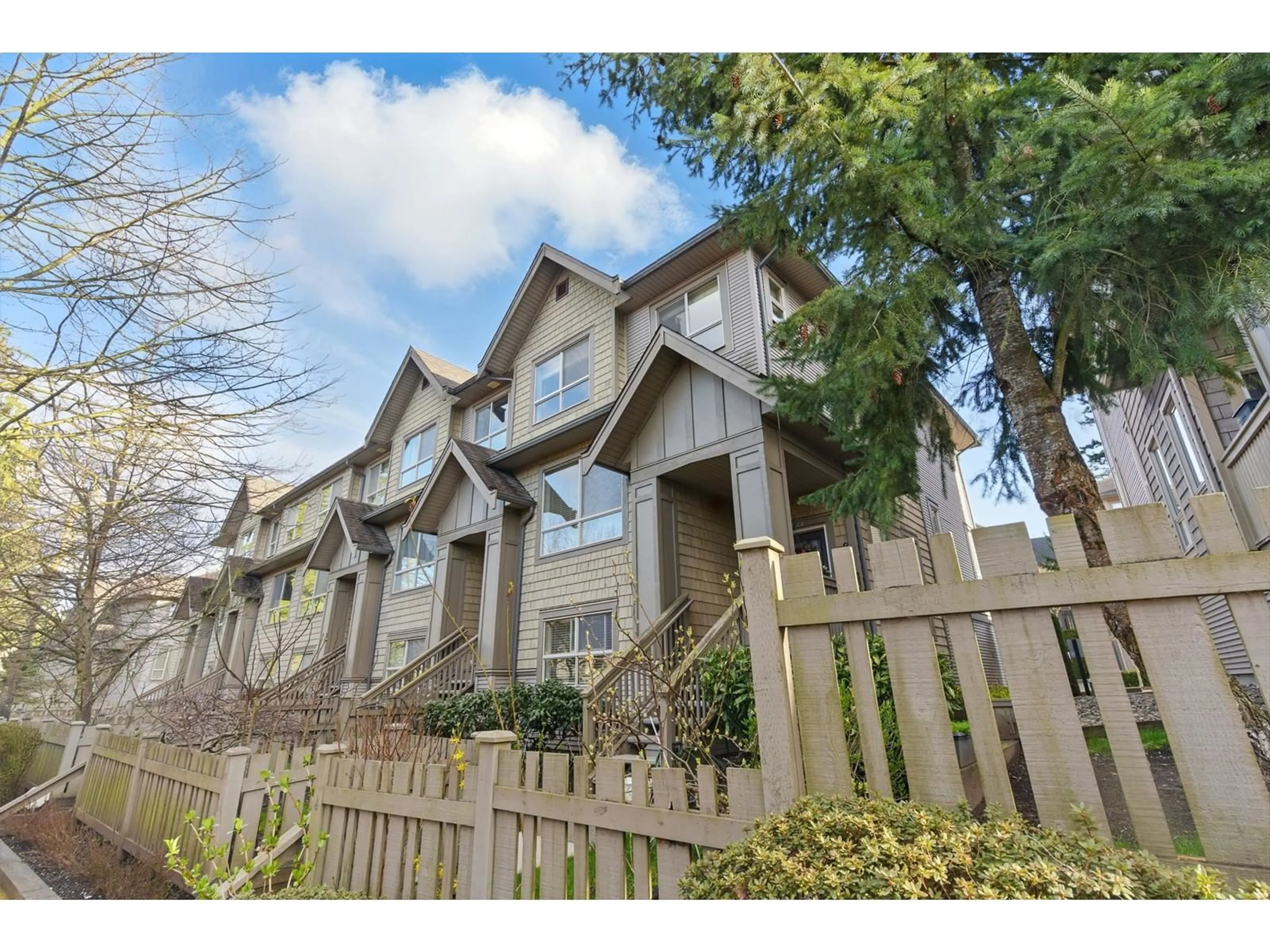 A pic from outside/outdoor area/front of a property/back of a property/a pic from drone, street for 122 - 2738 158, Surrey British Columbia V3Z3K3