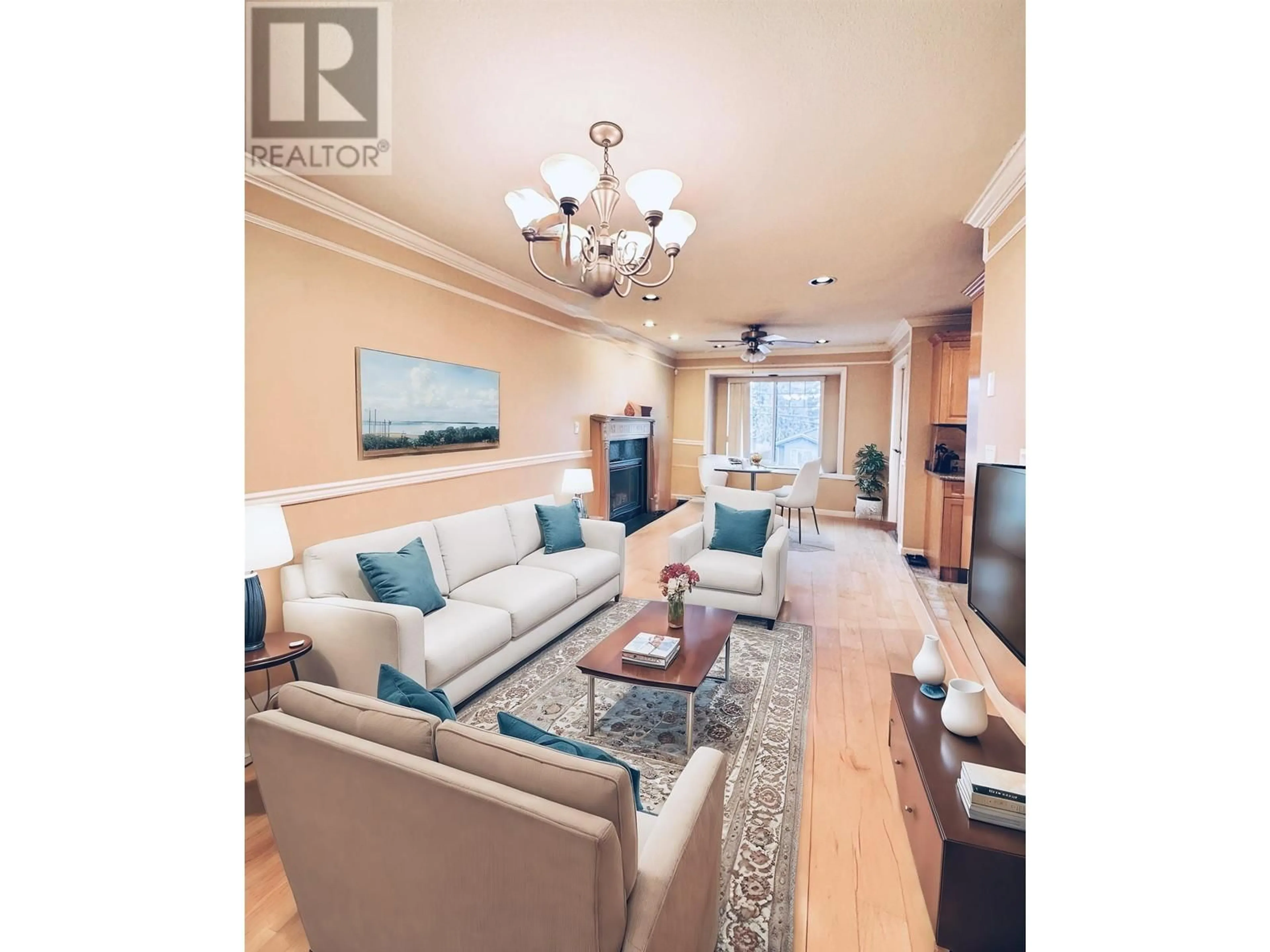 Living room with furniture, wood/laminate floor for 5366 MANOR STREET, Burnaby British Columbia V5G1B7