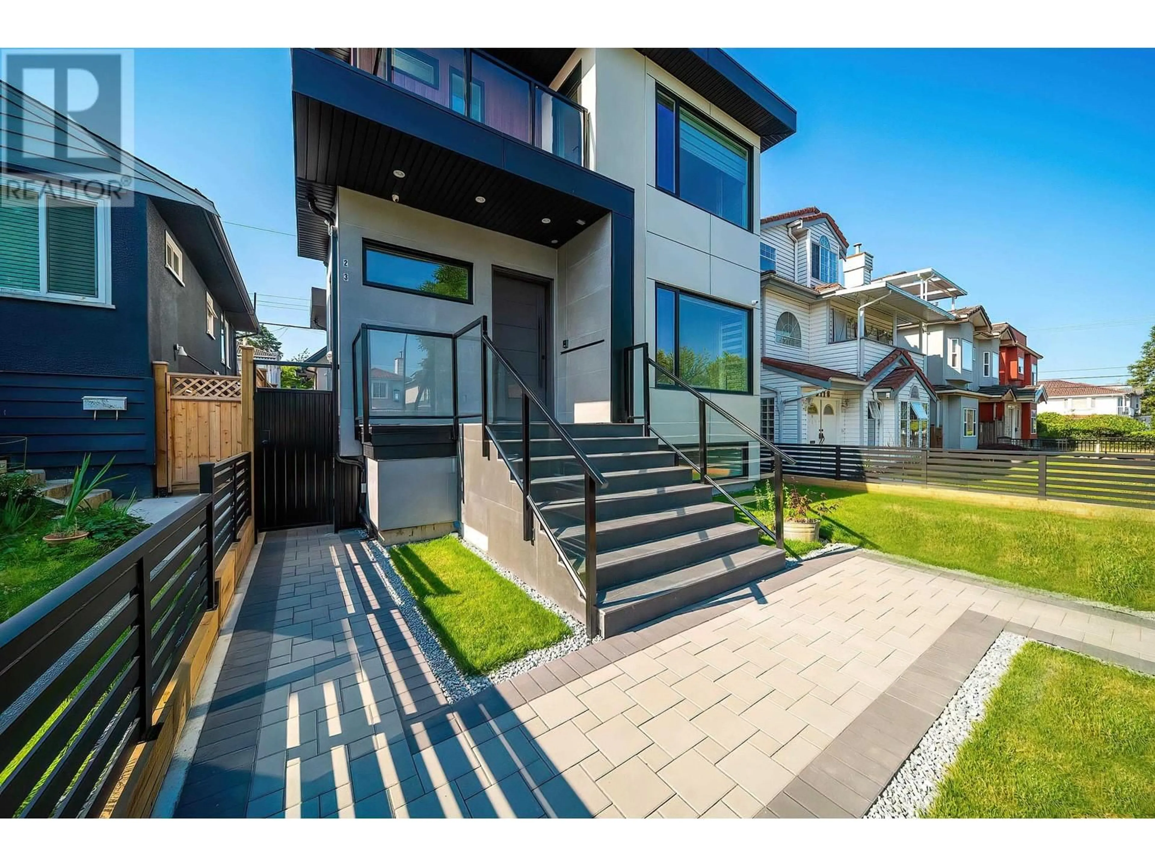 Unknown for 3126 17TH AVENUE, Vancouver British Columbia V5M2N7