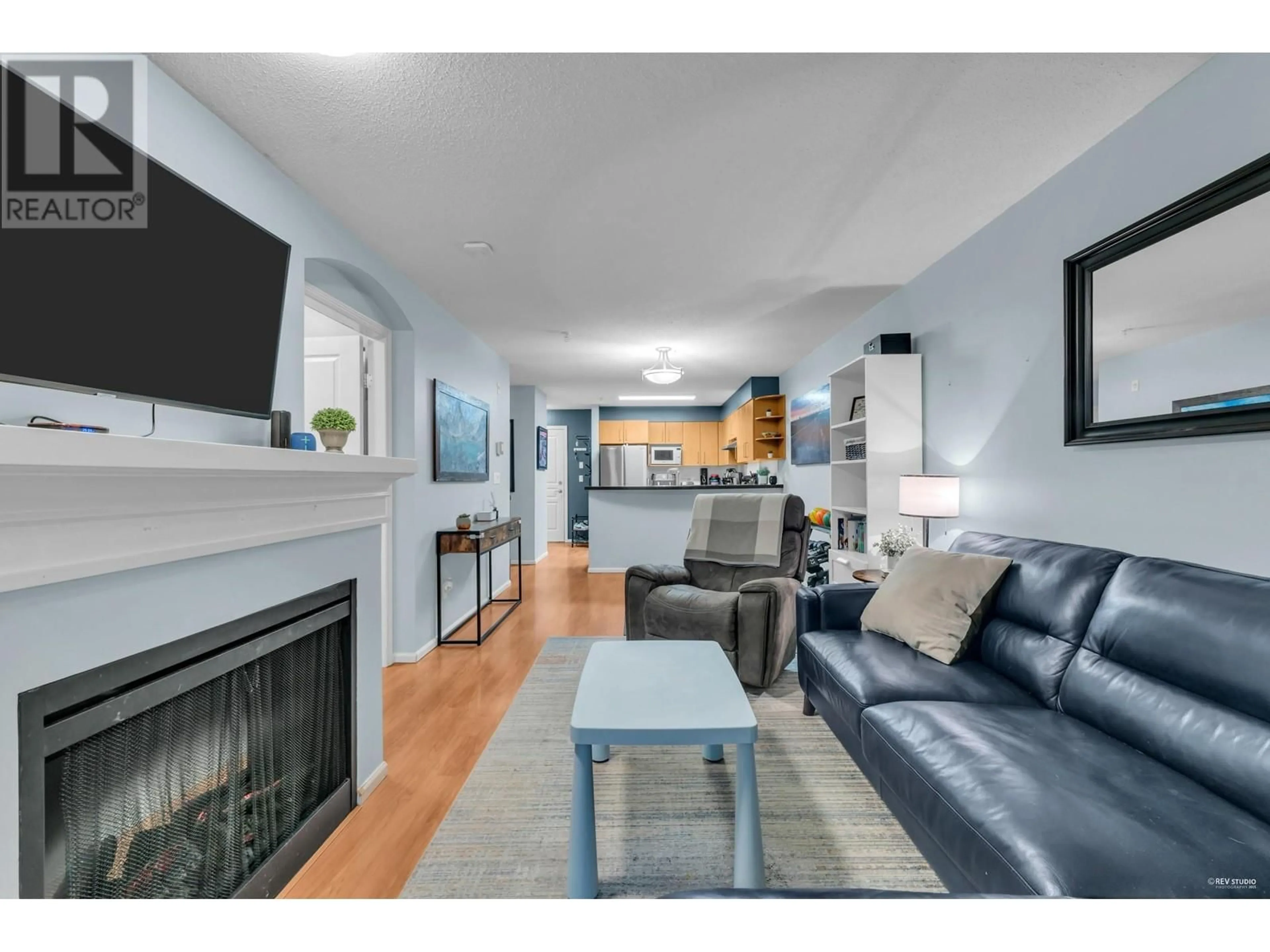 Living room with furniture, unknown for 115 - 3388 MORREY COURT, Burnaby British Columbia V3J7Y5