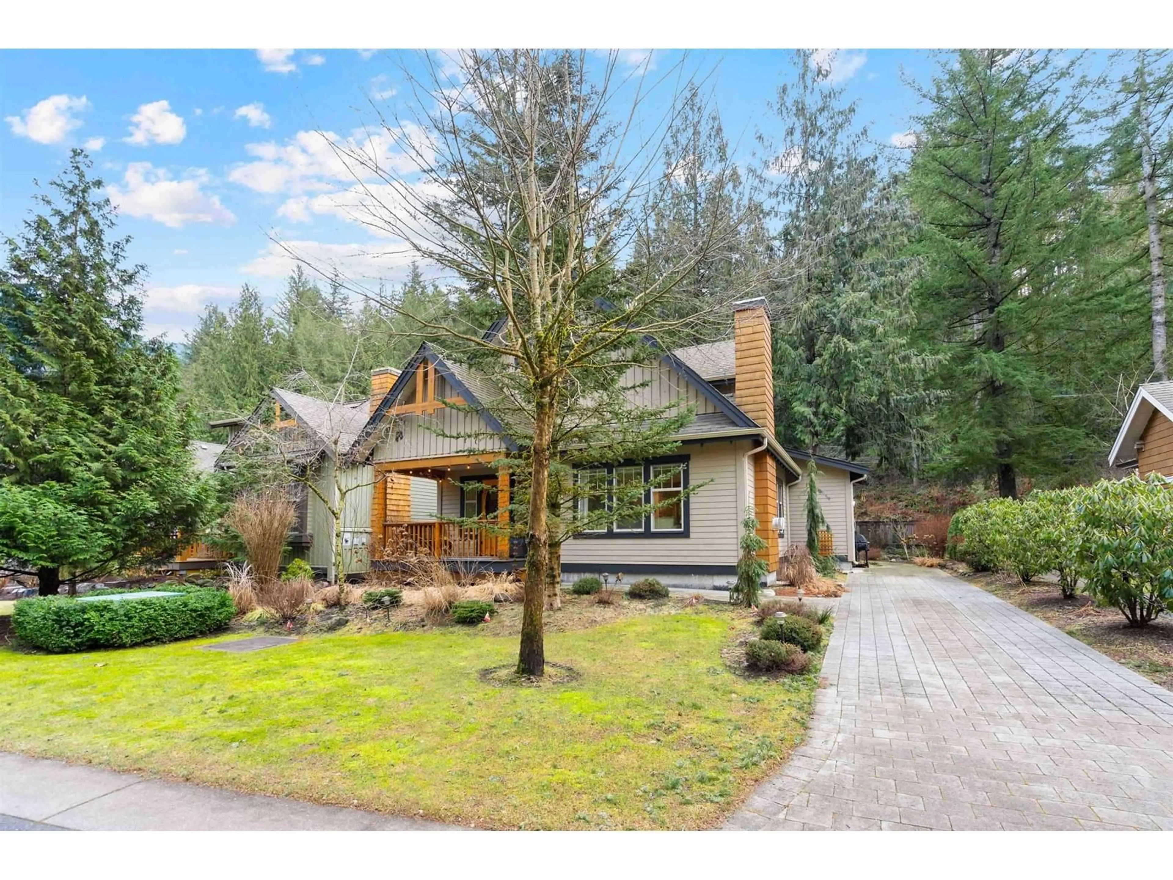 Home with vinyl exterior material, unknown for 43548 RED HAWK PASS, Cultus Lake British Columbia V2R0E1