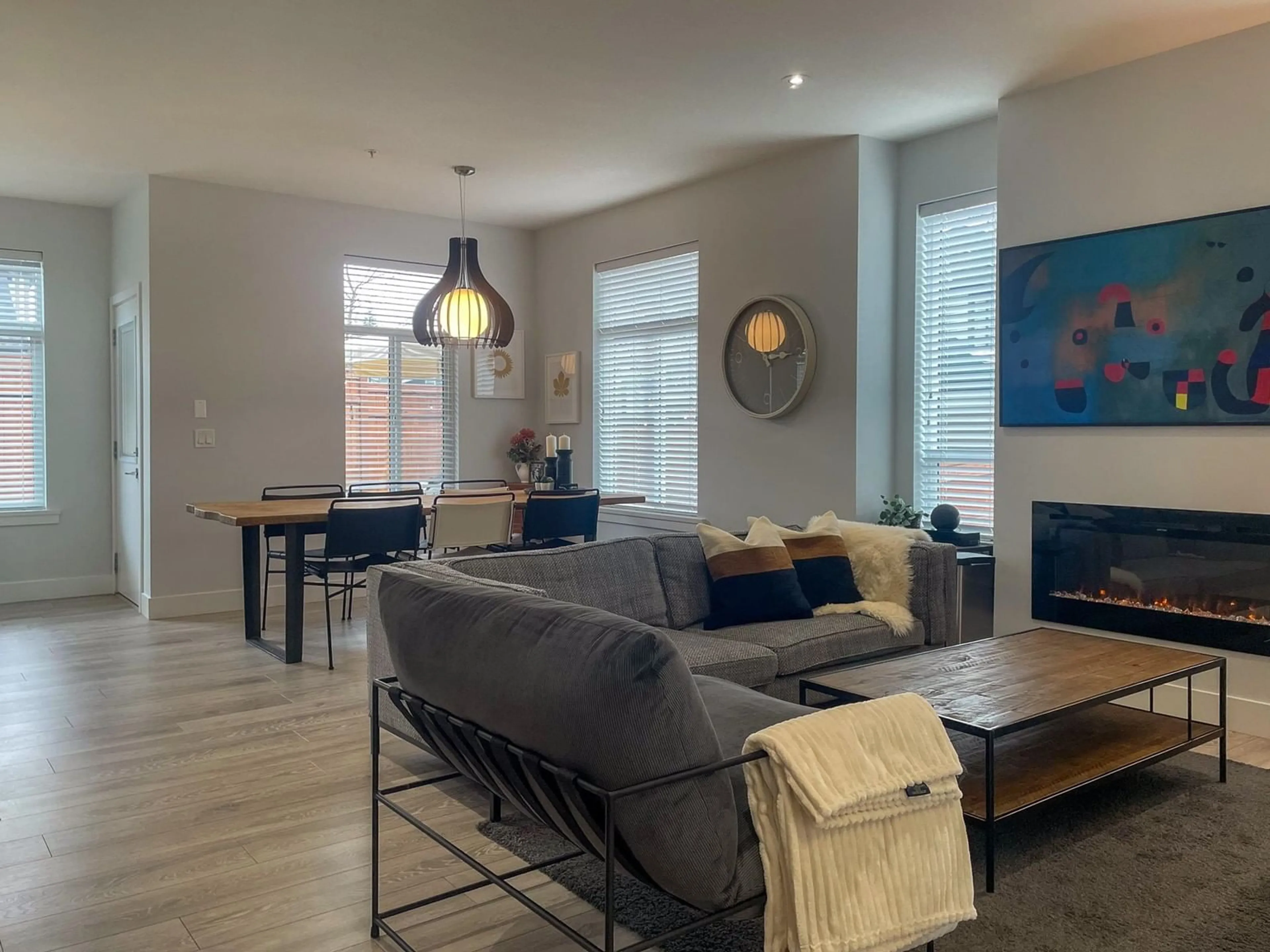 Living room with furniture, unknown for 7746 204, Langley British Columbia V2Y4K3
