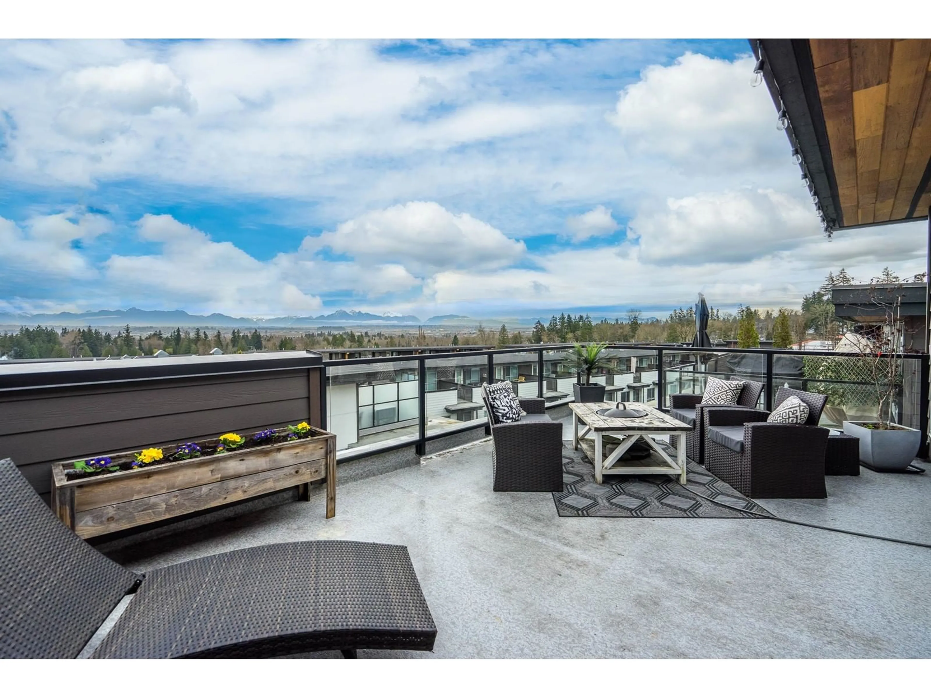 Patio, unknown for 15 - 2825 159, Surrey British Columbia V3Z0T9
