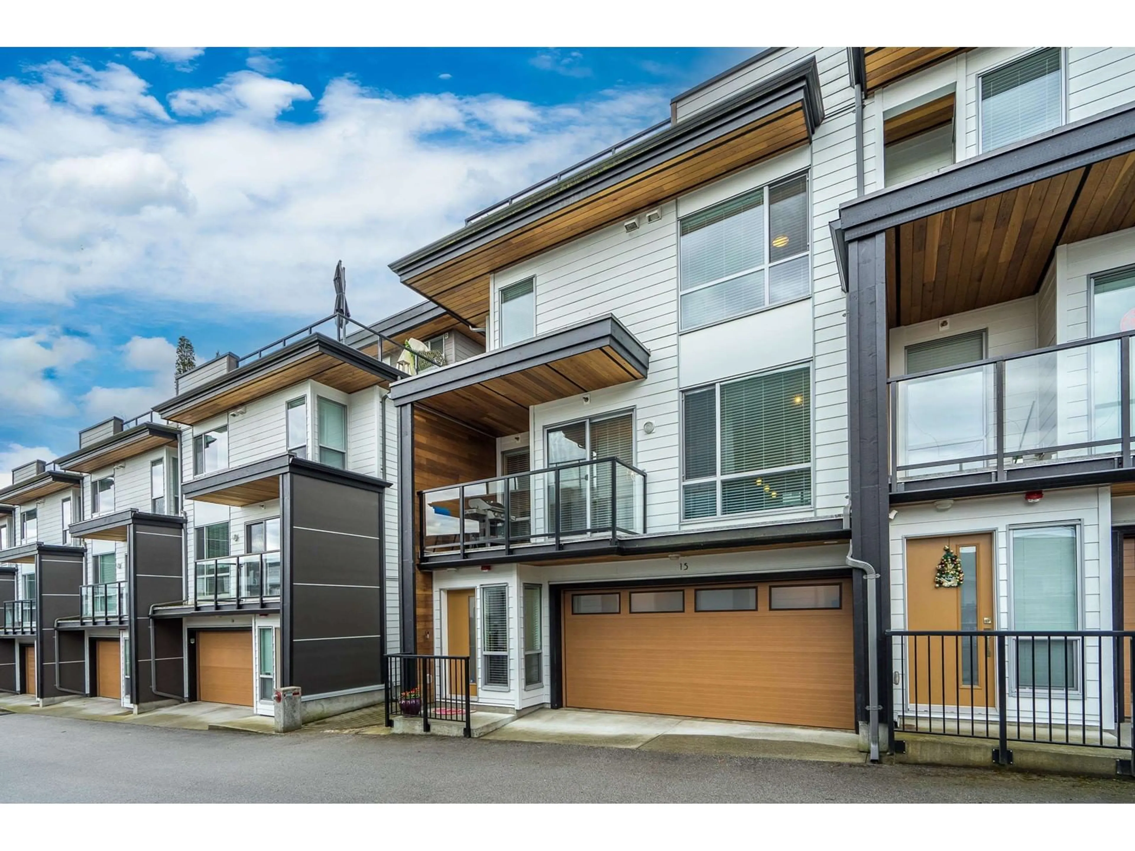 Unknown for 15 - 2825 159, Surrey British Columbia V3Z0T9