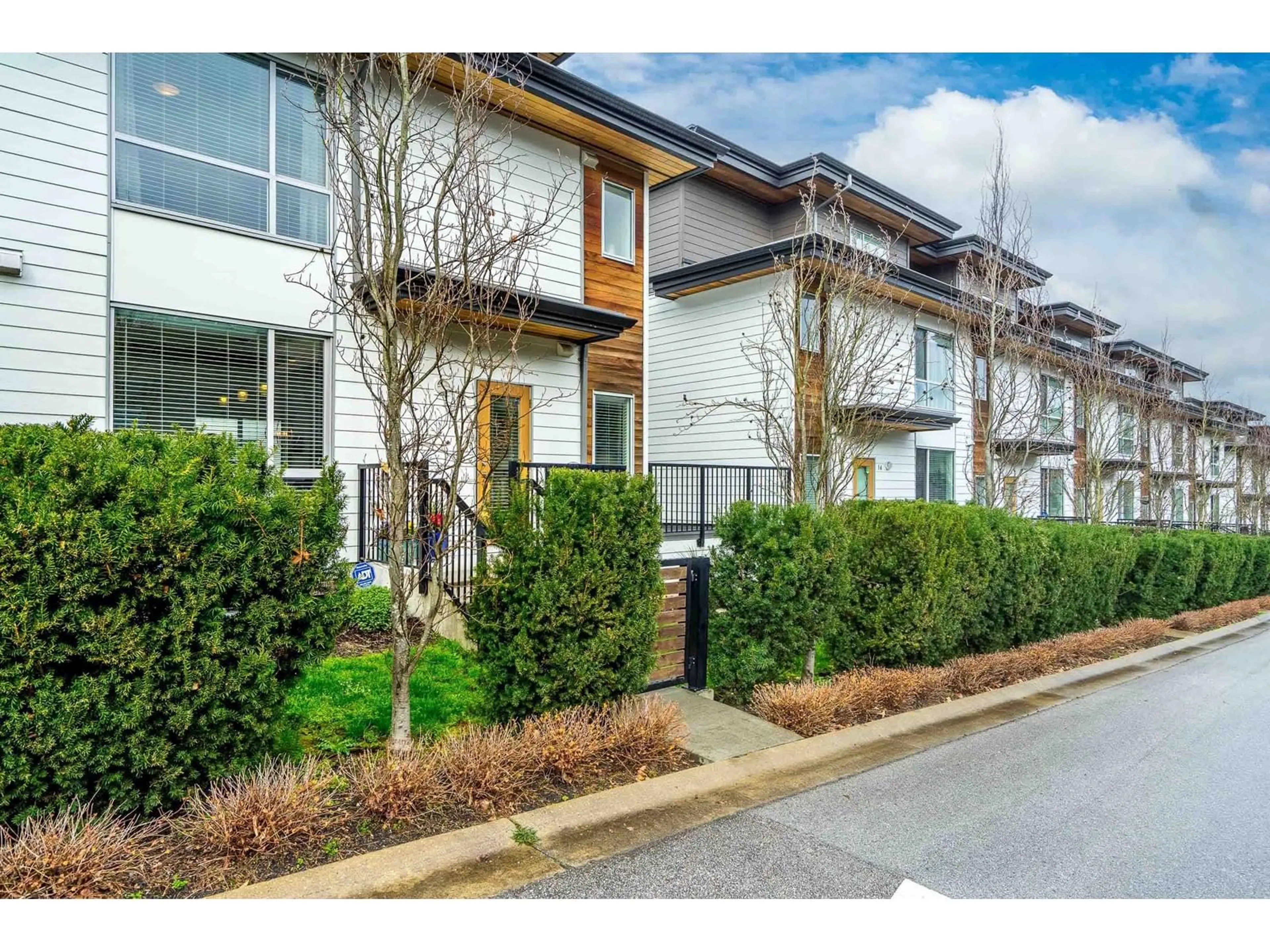 Unknown for 15 - 2825 159, Surrey British Columbia V3Z0T9