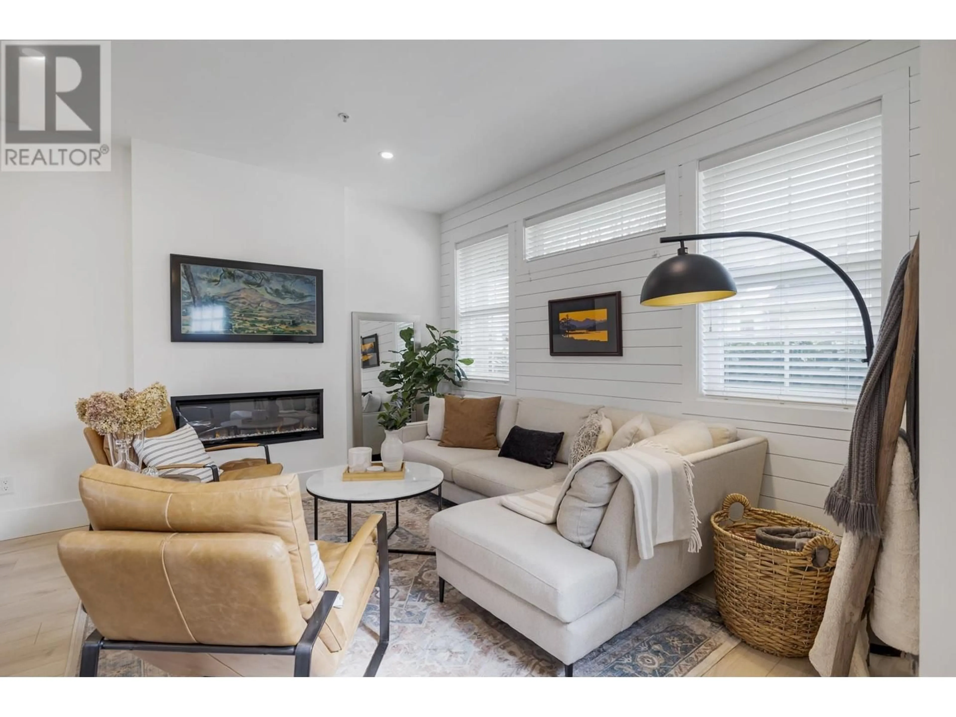 Living room with furniture, unknown for 14 - 12161 237 STREET, Maple Ridge British Columbia V4R0E7