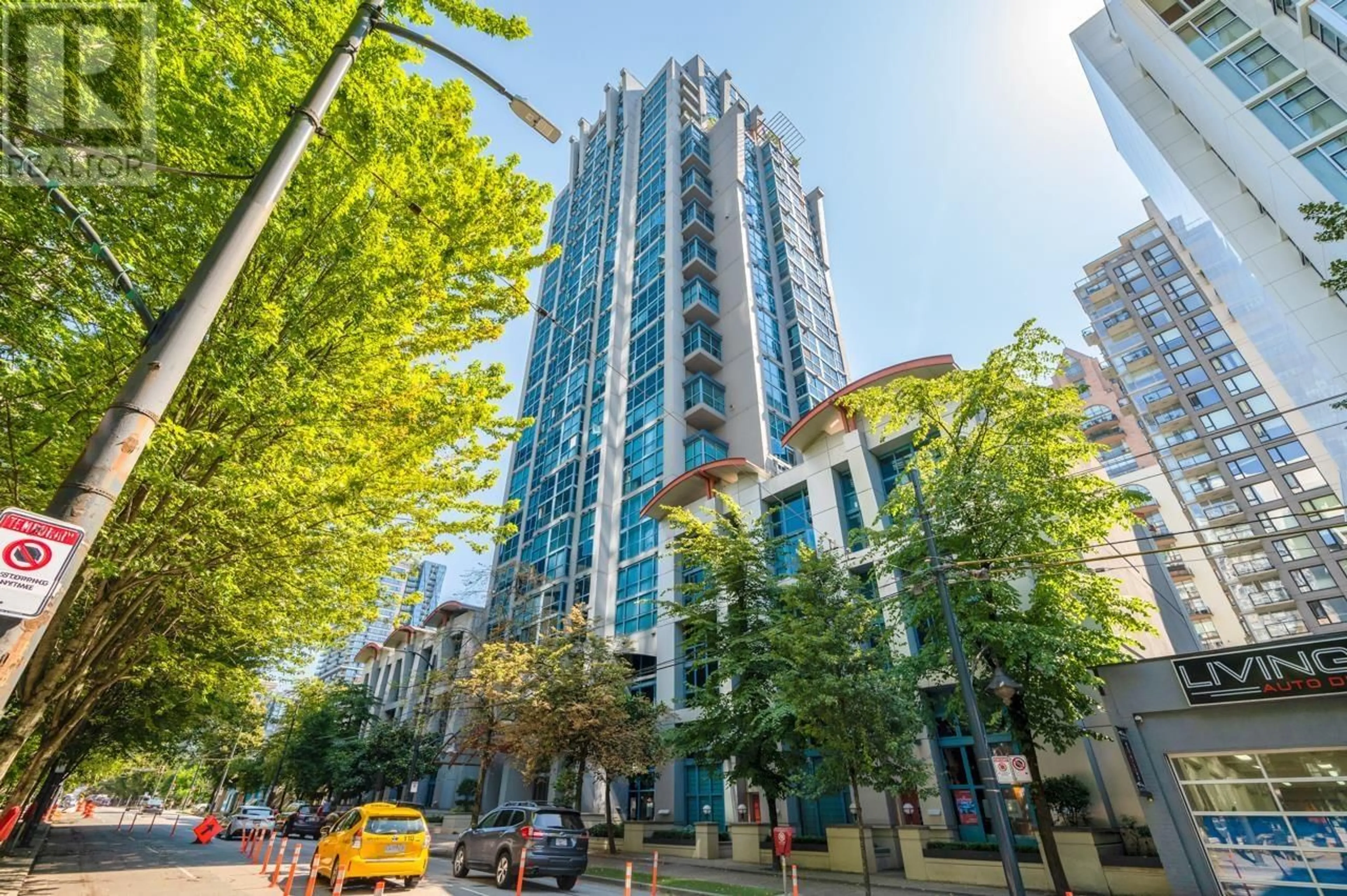 A pic from outside/outdoor area/front of a property/back of a property/a pic from drone, unknown for 1907 1238 SEYMOUR STREET, Vancouver British Columbia V6B6J3