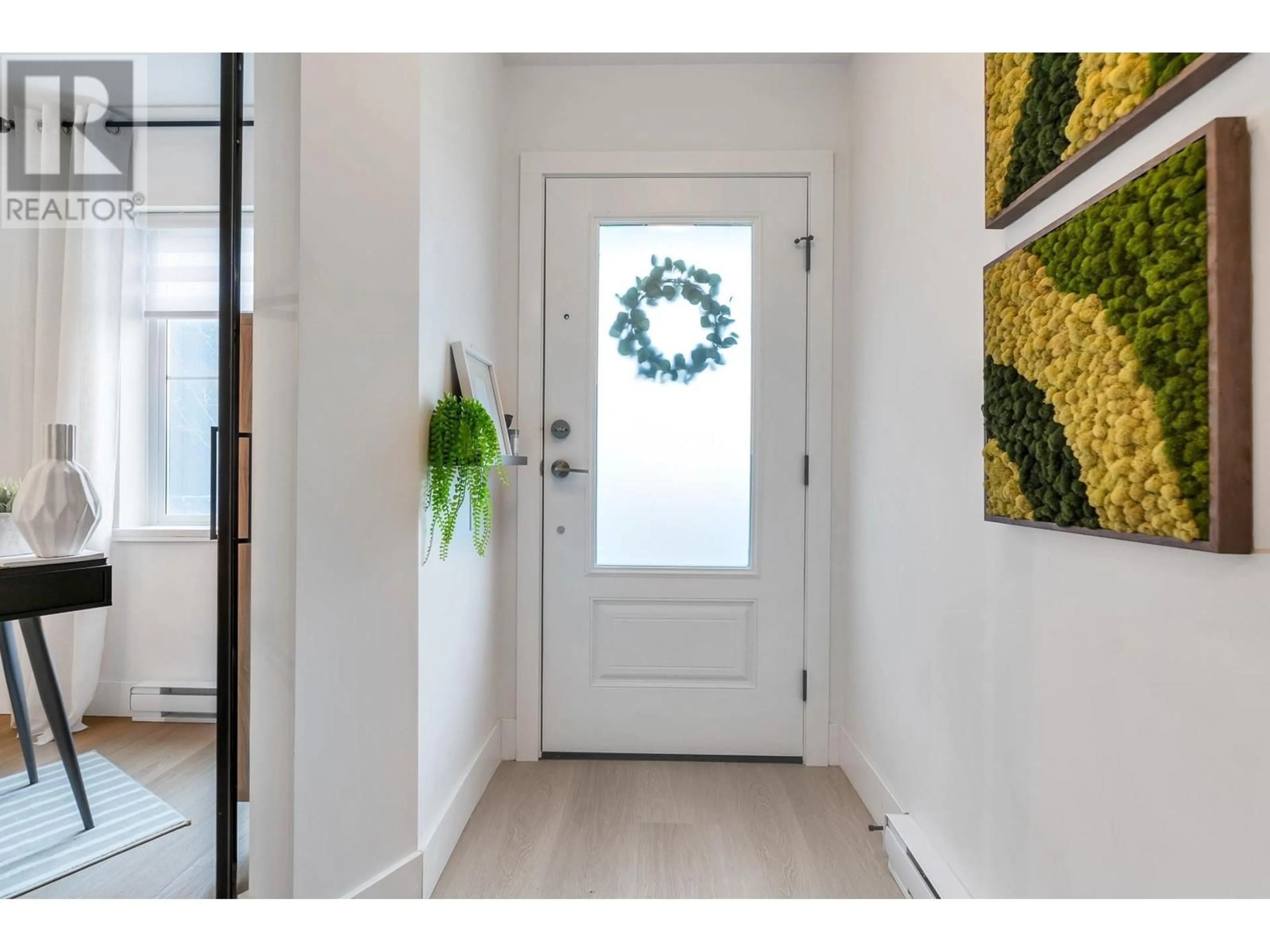 Indoor entryway for 31 - 4726 ORCA WAY, Tsawwassen British Columbia V4M0E7