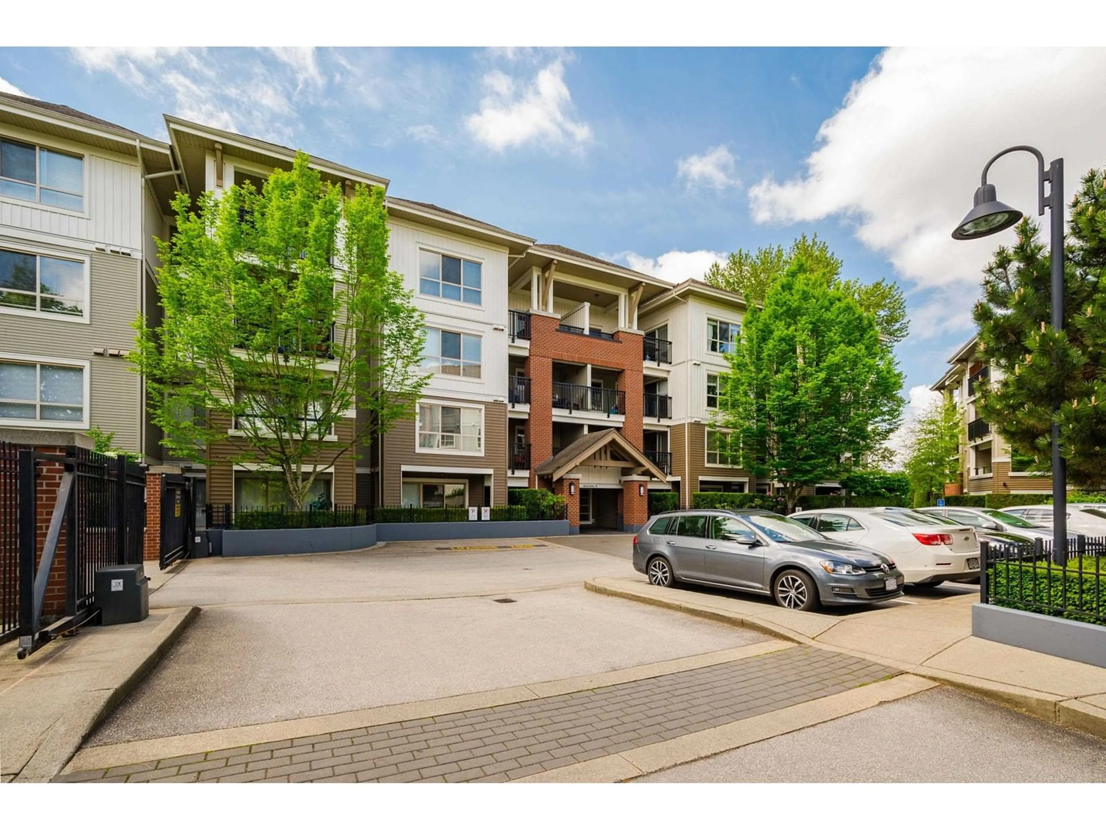 A pic from outside/outdoor area/front of a property/back of a property/a pic from drone, unknown for B108 - 8929 202, Langley British Columbia V1M0B4