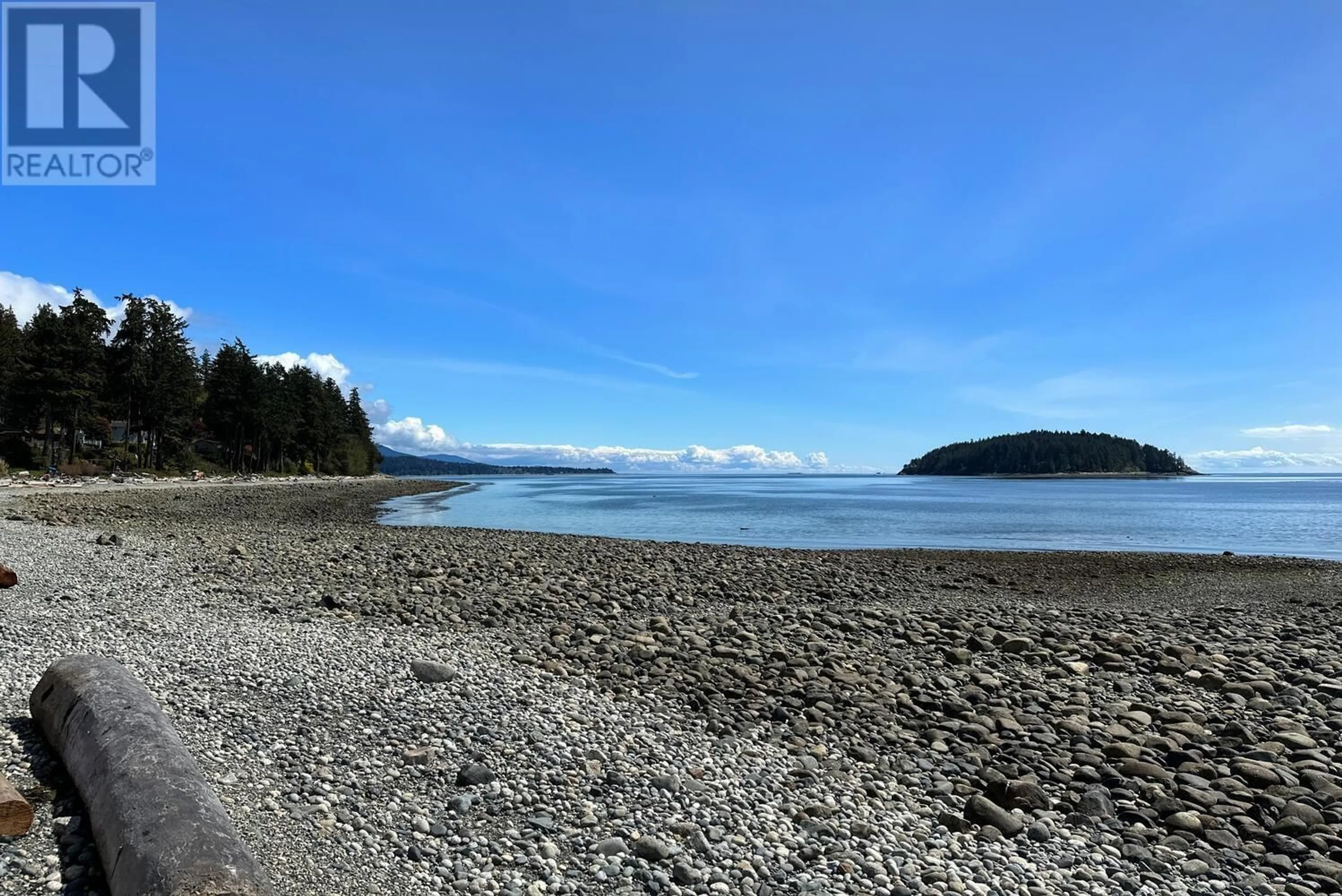 Blurry image for 5396 WAKEFIELD BEACH LANE, Sechelt British Columbia V7Z0T6