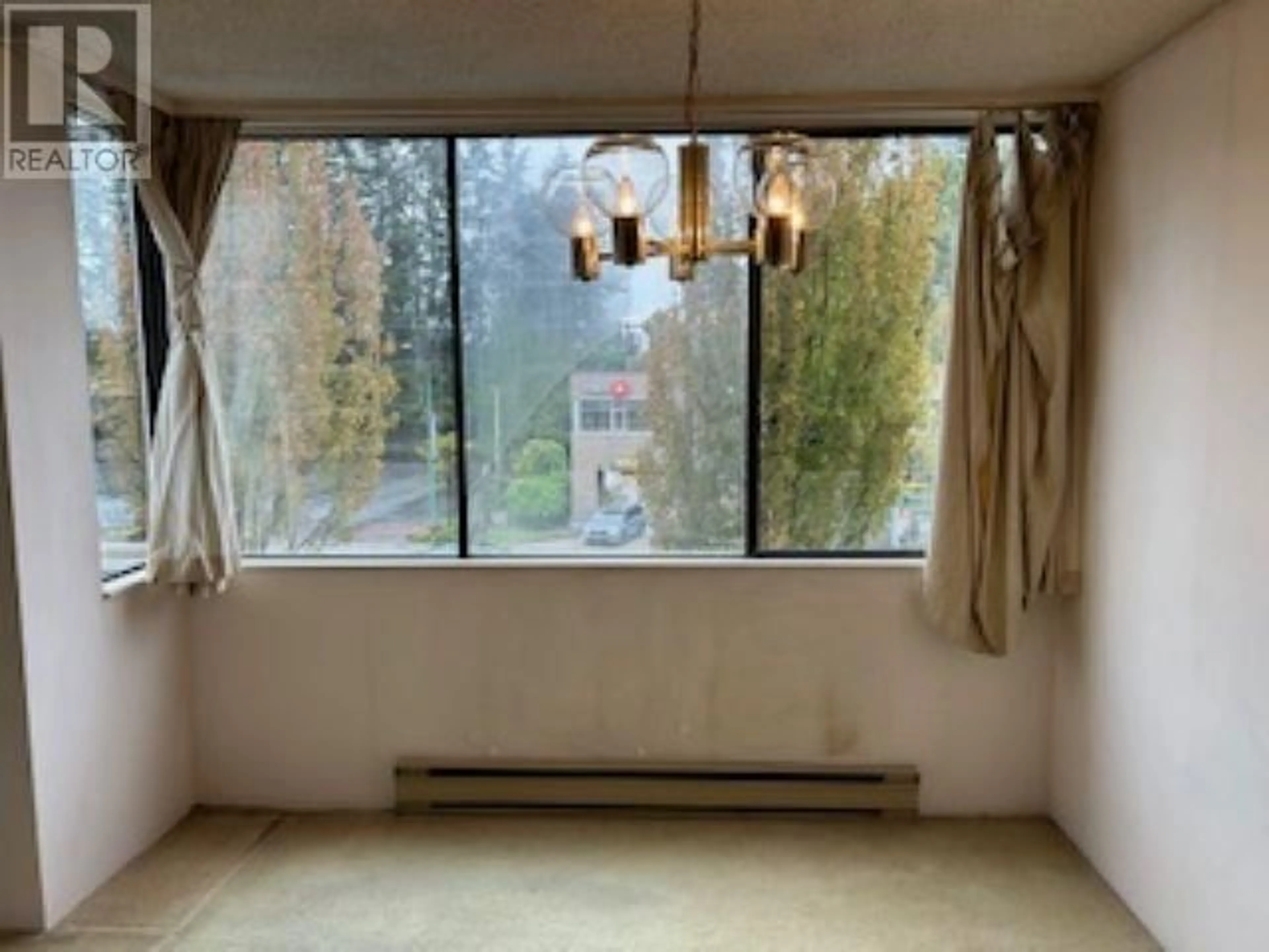 A pic of a room for 306 - 7235 SALISBURY AVENUE, Burnaby British Columbia V5E4E6