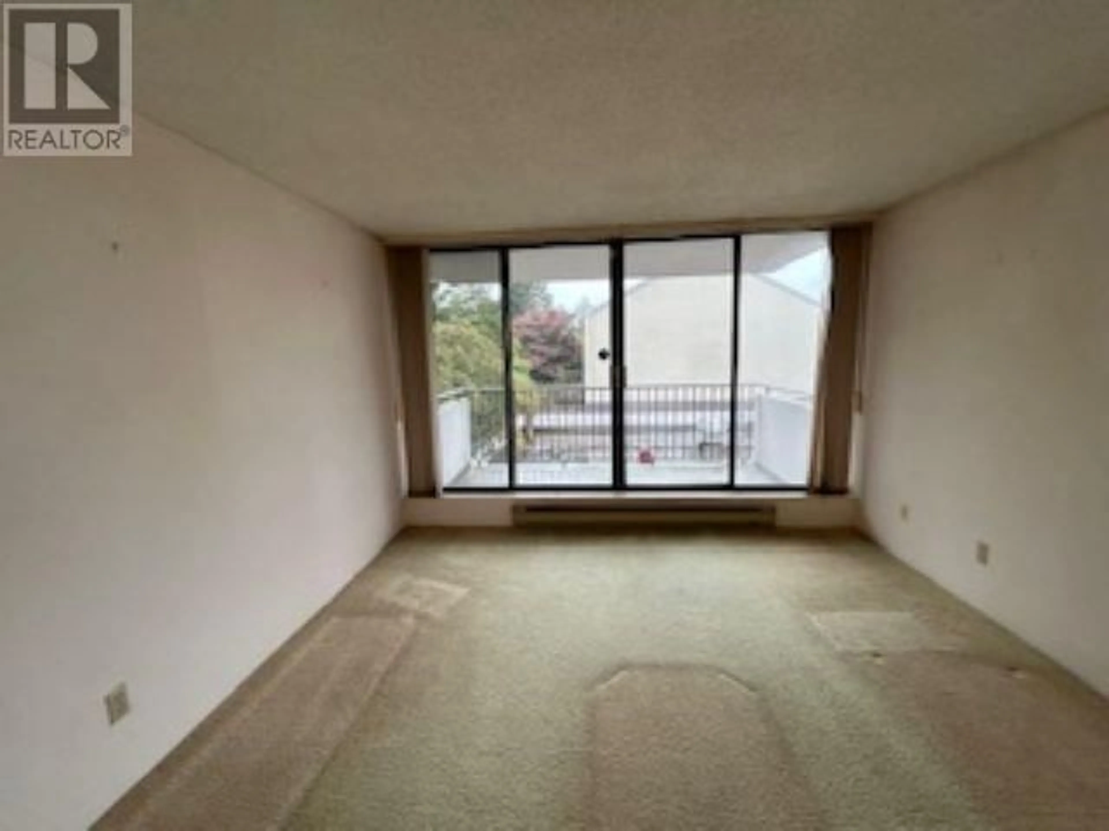 A pic of a room for 306 - 7235 SALISBURY AVENUE, Burnaby British Columbia V5E4E6
