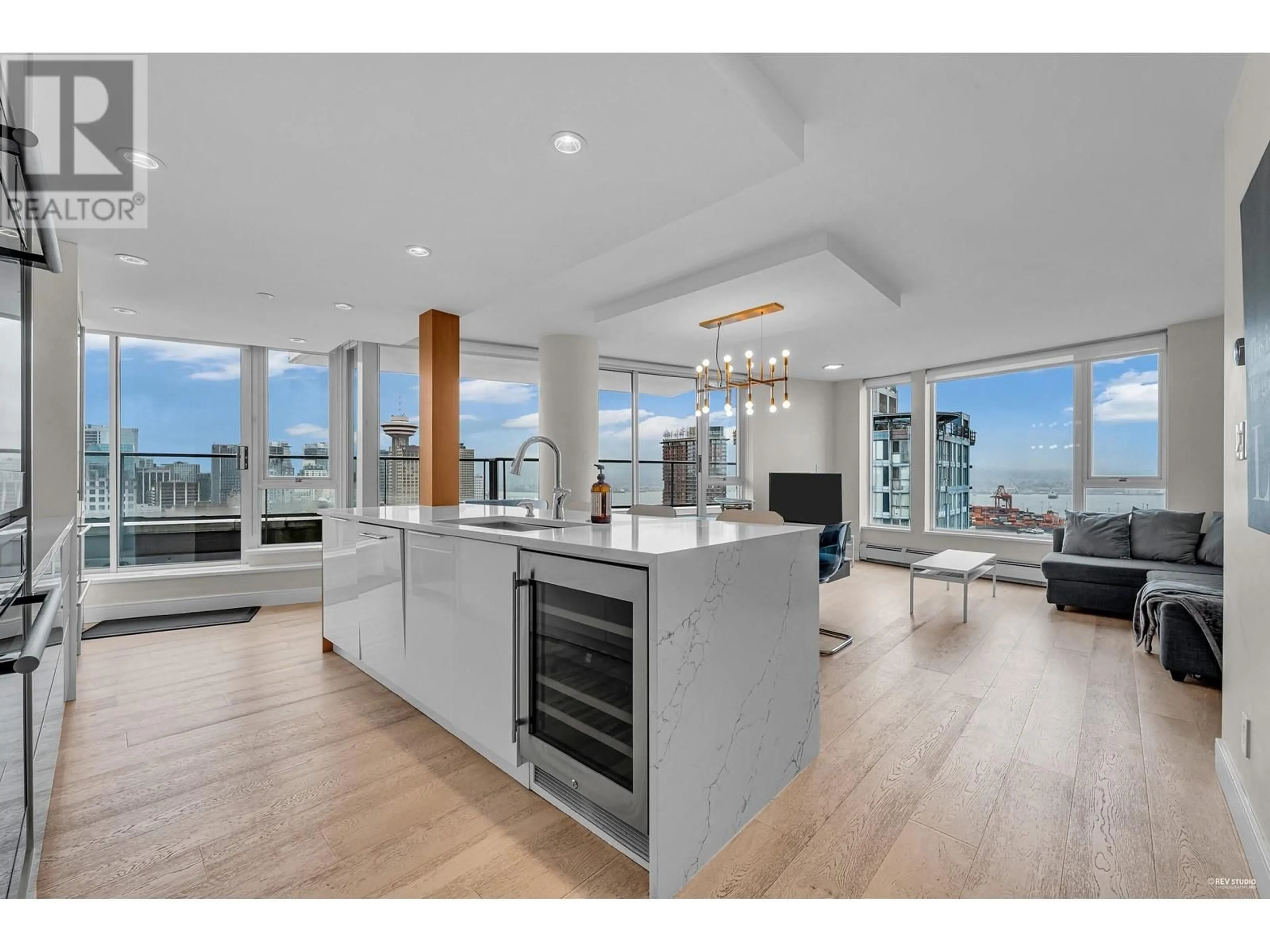 Open concept kitchen, unknown for 3703 - 188 KEEFER PLACE, Vancouver British Columbia V6B0J1