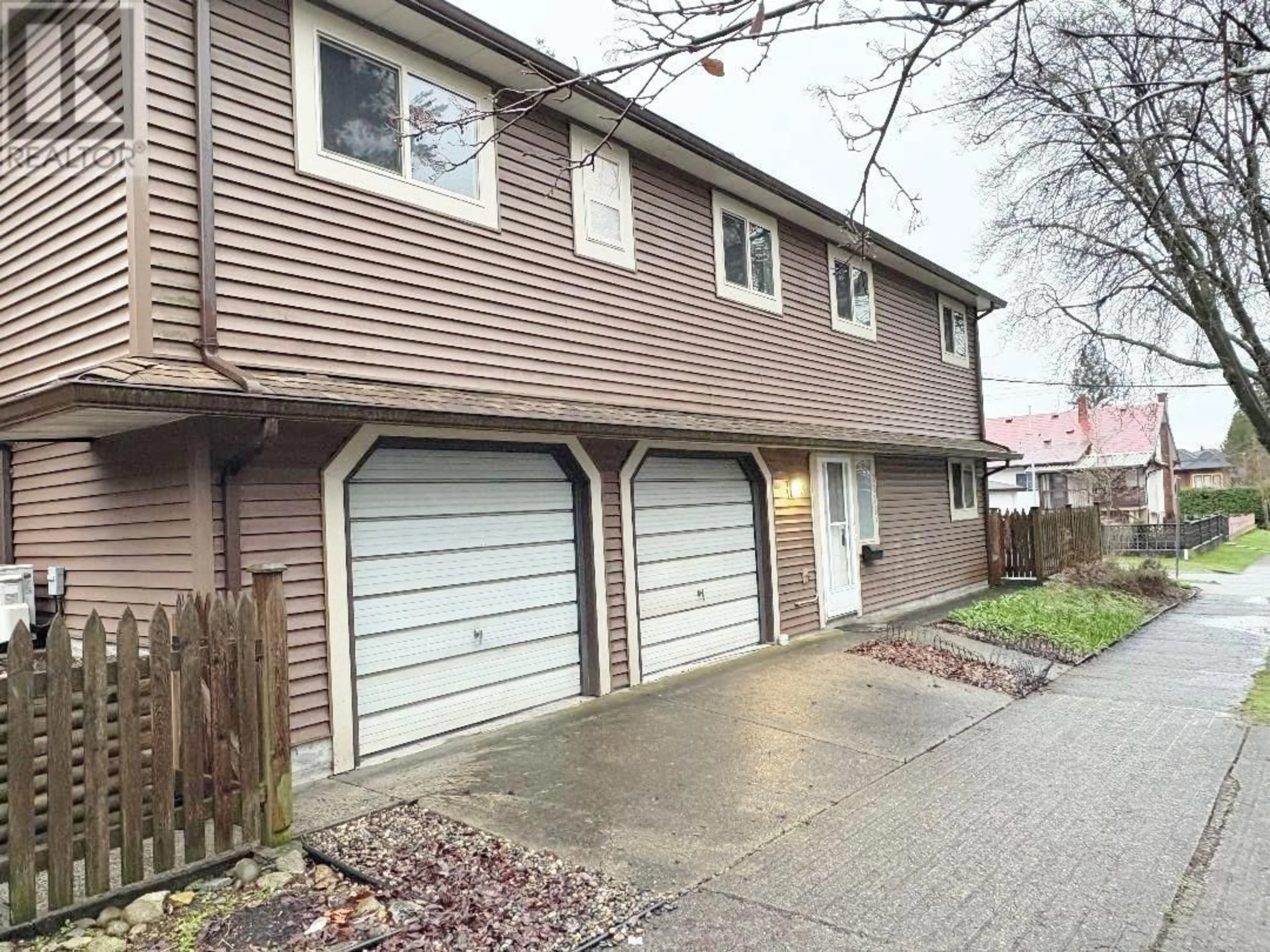 Unknown for 2038 NAPIER STREET, Vancouver British Columbia V5L5B7