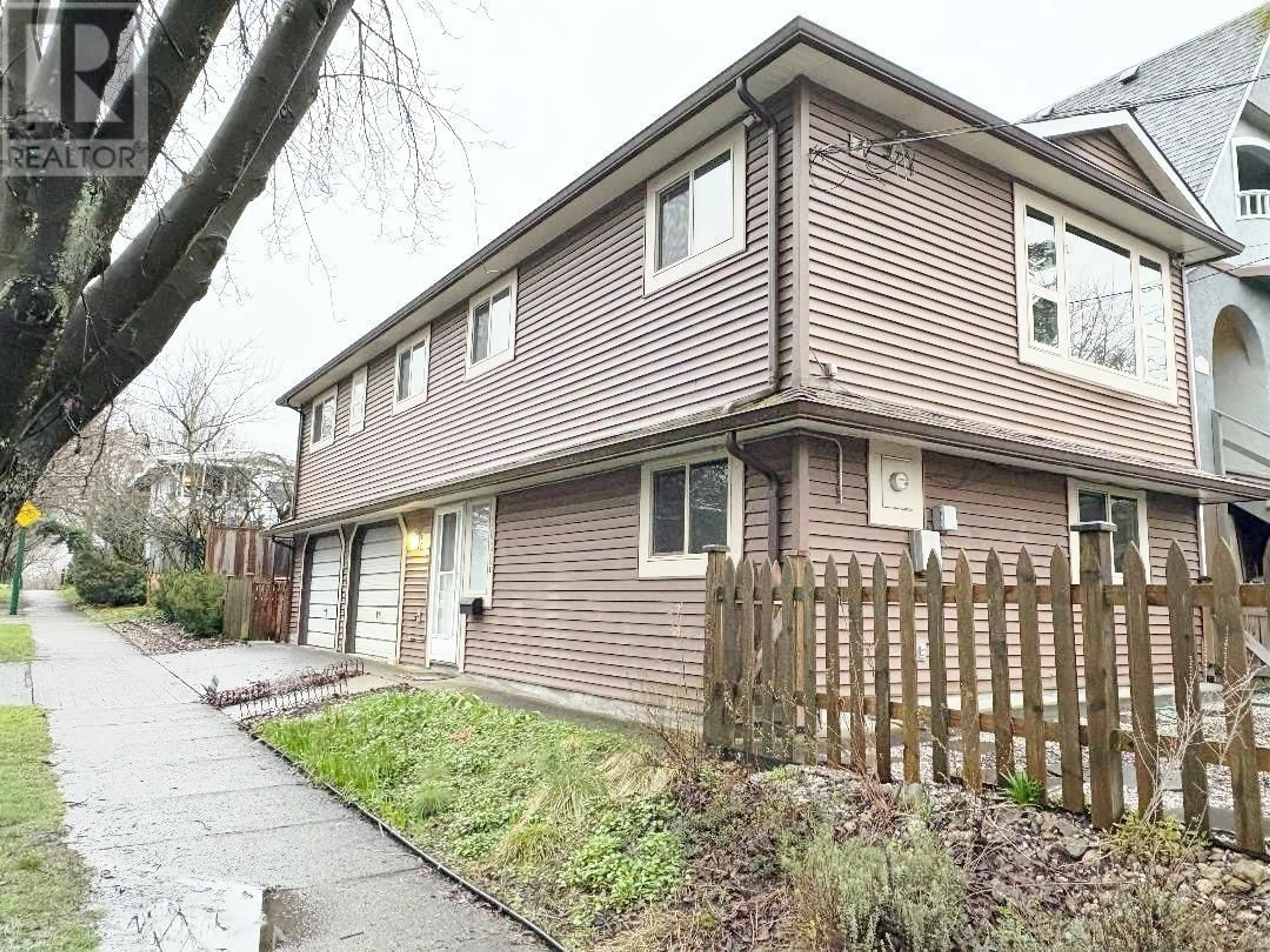 Unknown for 2038 NAPIER STREET, Vancouver British Columbia V5L5B7