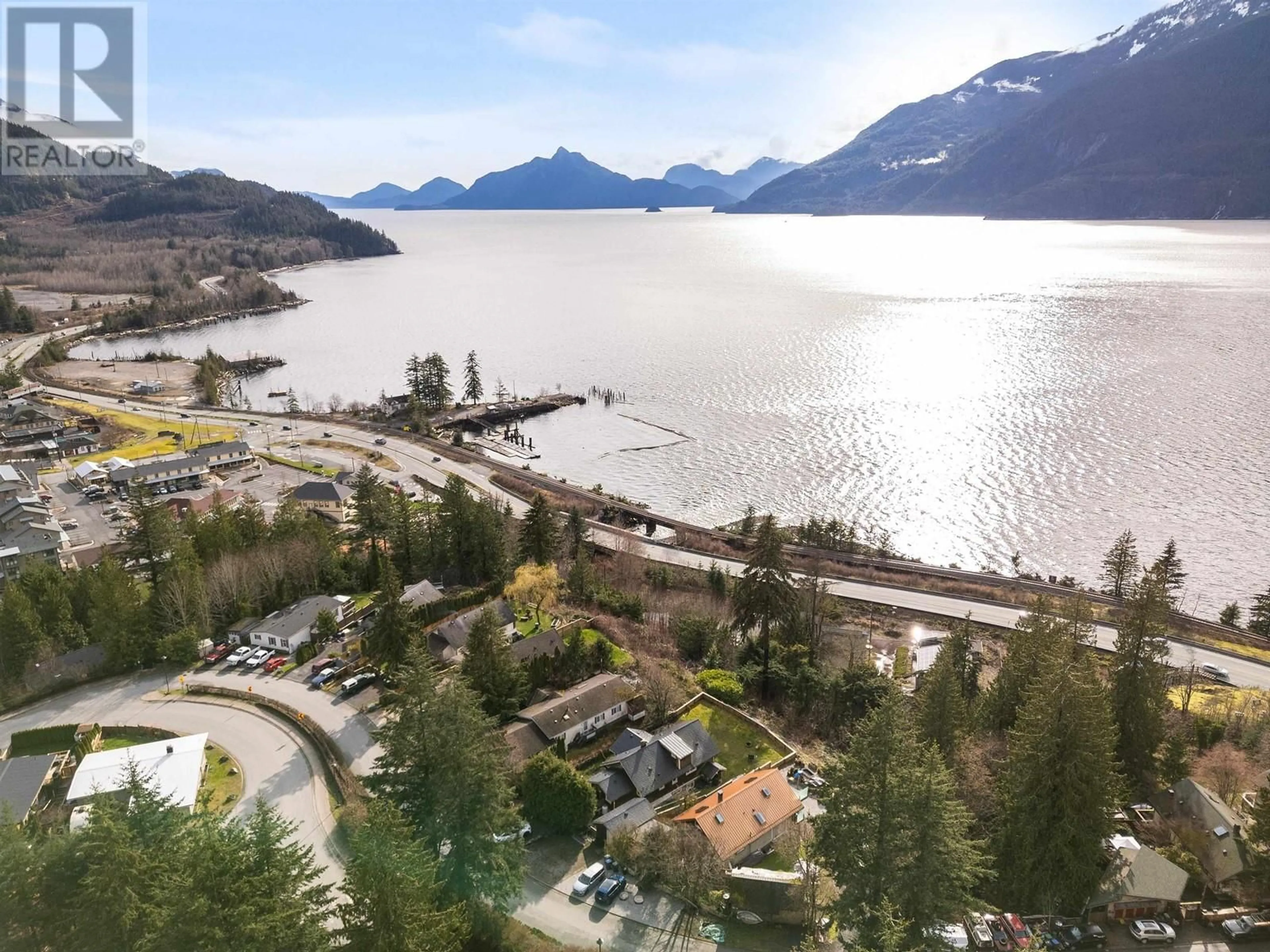 A pic from outside/outdoor area/front of a property/back of a property/a pic from drone, water/lake/river/ocean view for 633 SHAUGHNESSY PLACE, Britannia Beach British Columbia V8B1J1