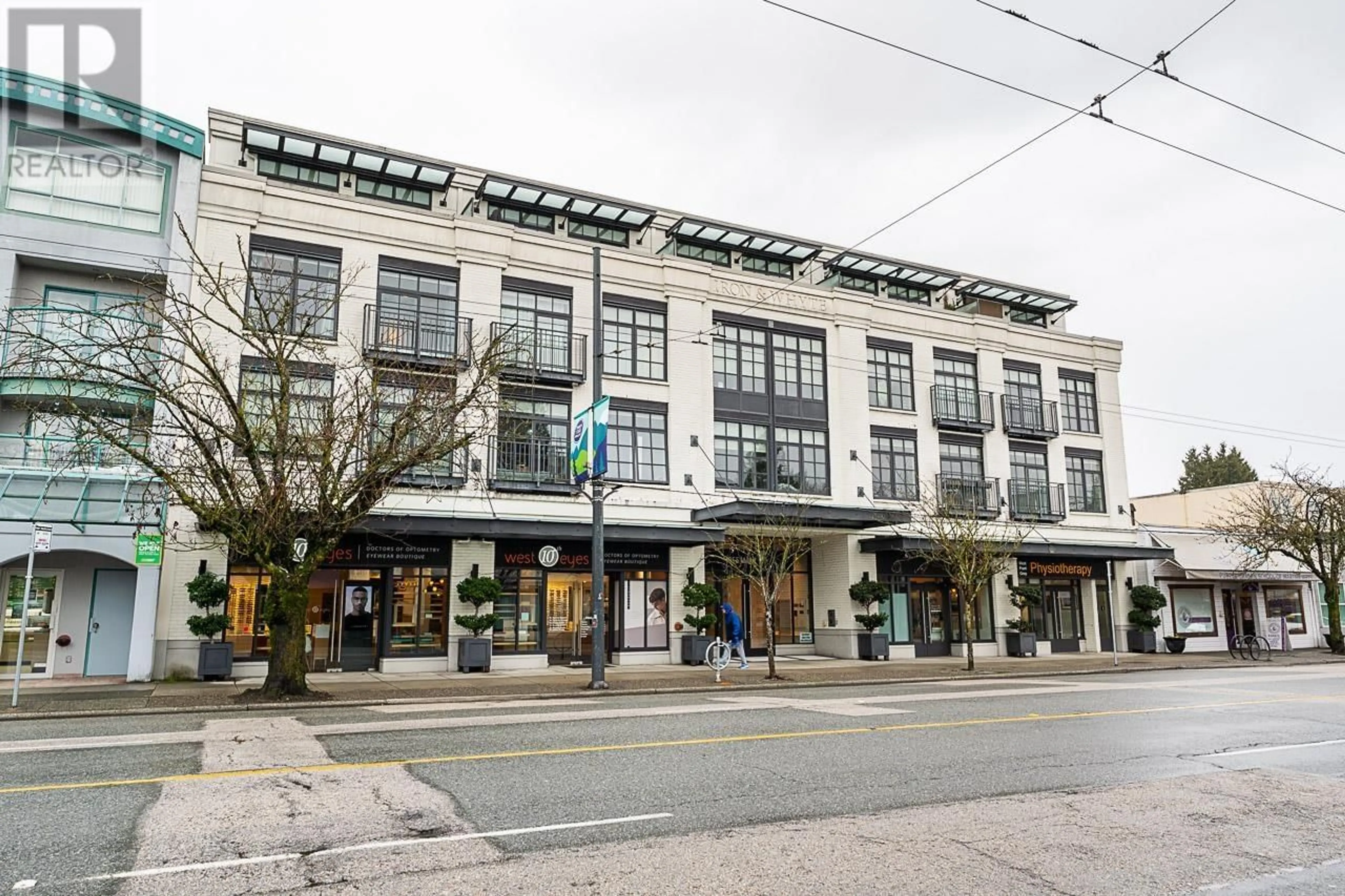 Patio, building for 308 - 4355 10TH AVENUE, Vancouver British Columbia V6R2H6