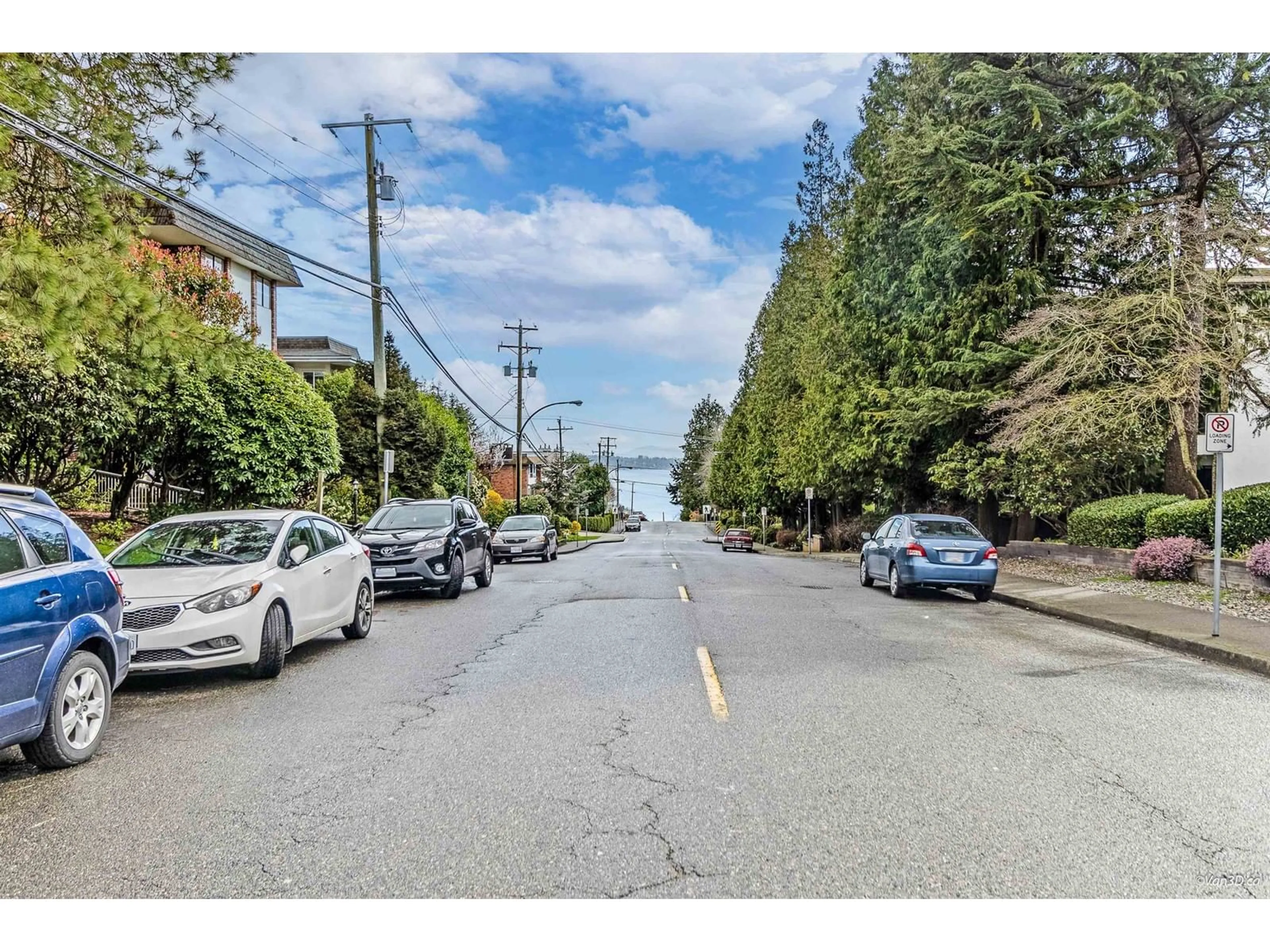 Unknown for 207 - 1381 MARTIN, White Rock British Columbia V4B3W6