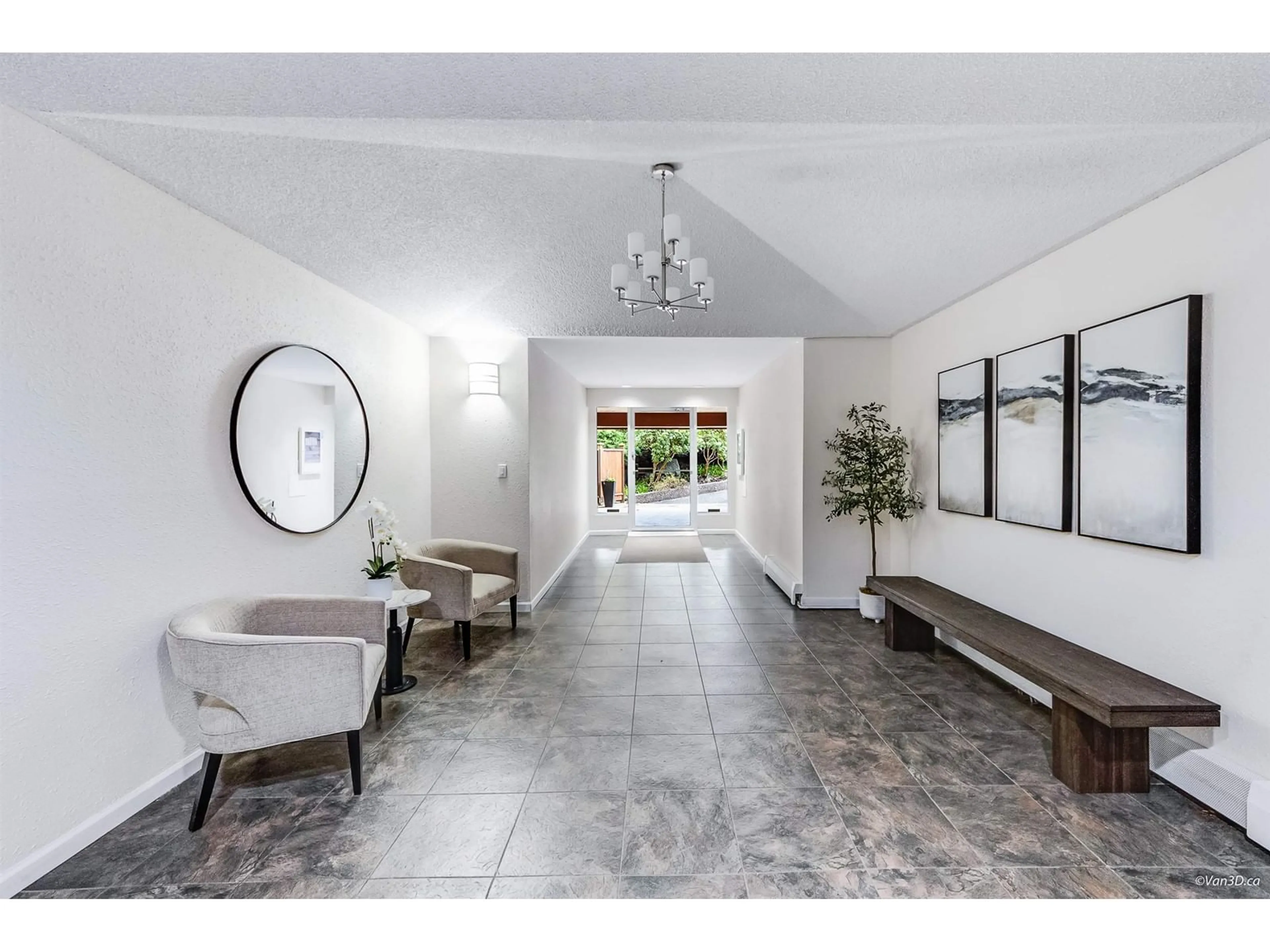 Indoor foyer for 207 - 1381 MARTIN, White Rock British Columbia V4B3W6