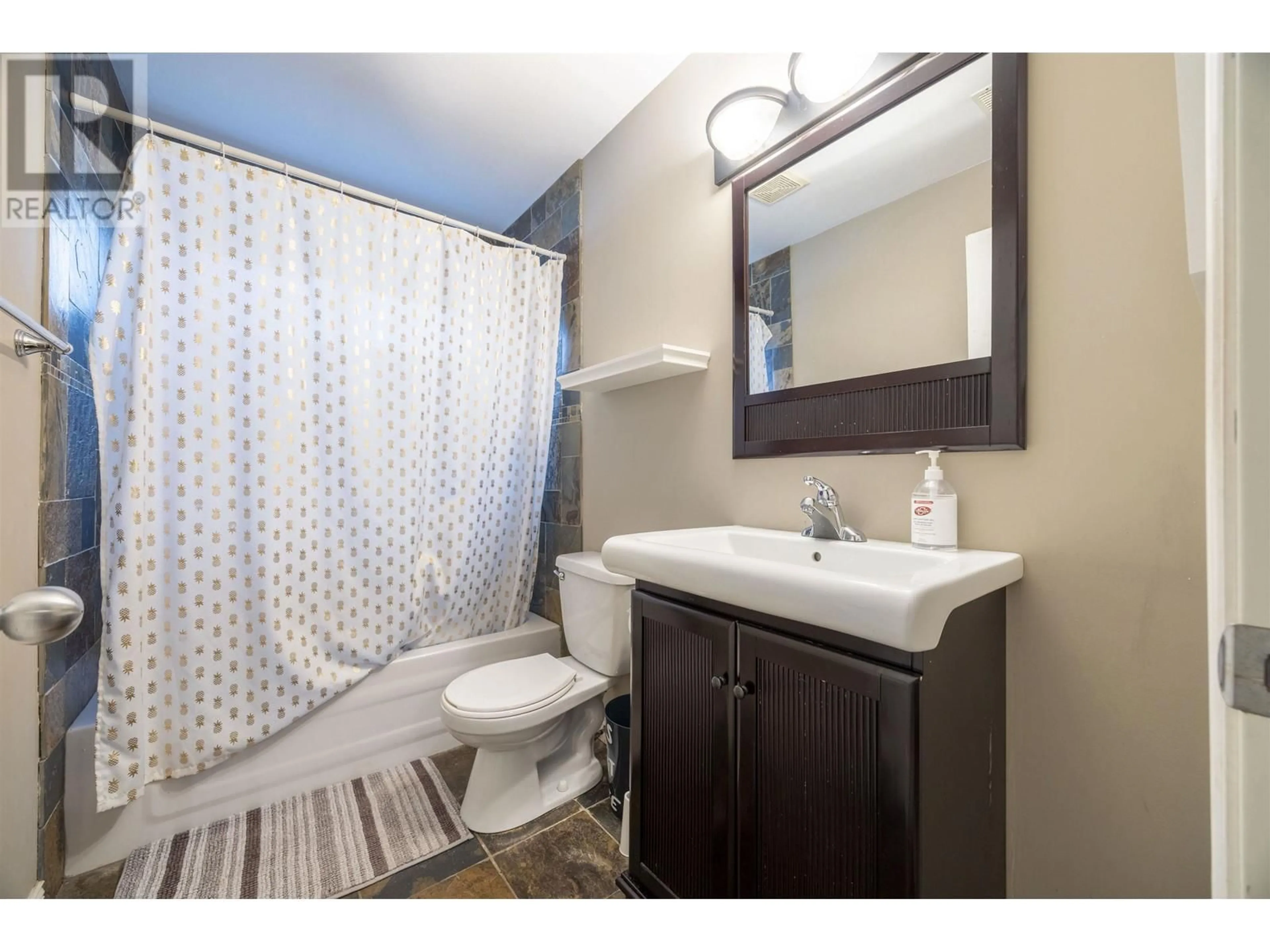 Standard bathroom, unknown for 11609 238A STREET, Maple Ridge British Columbia V4R2W4