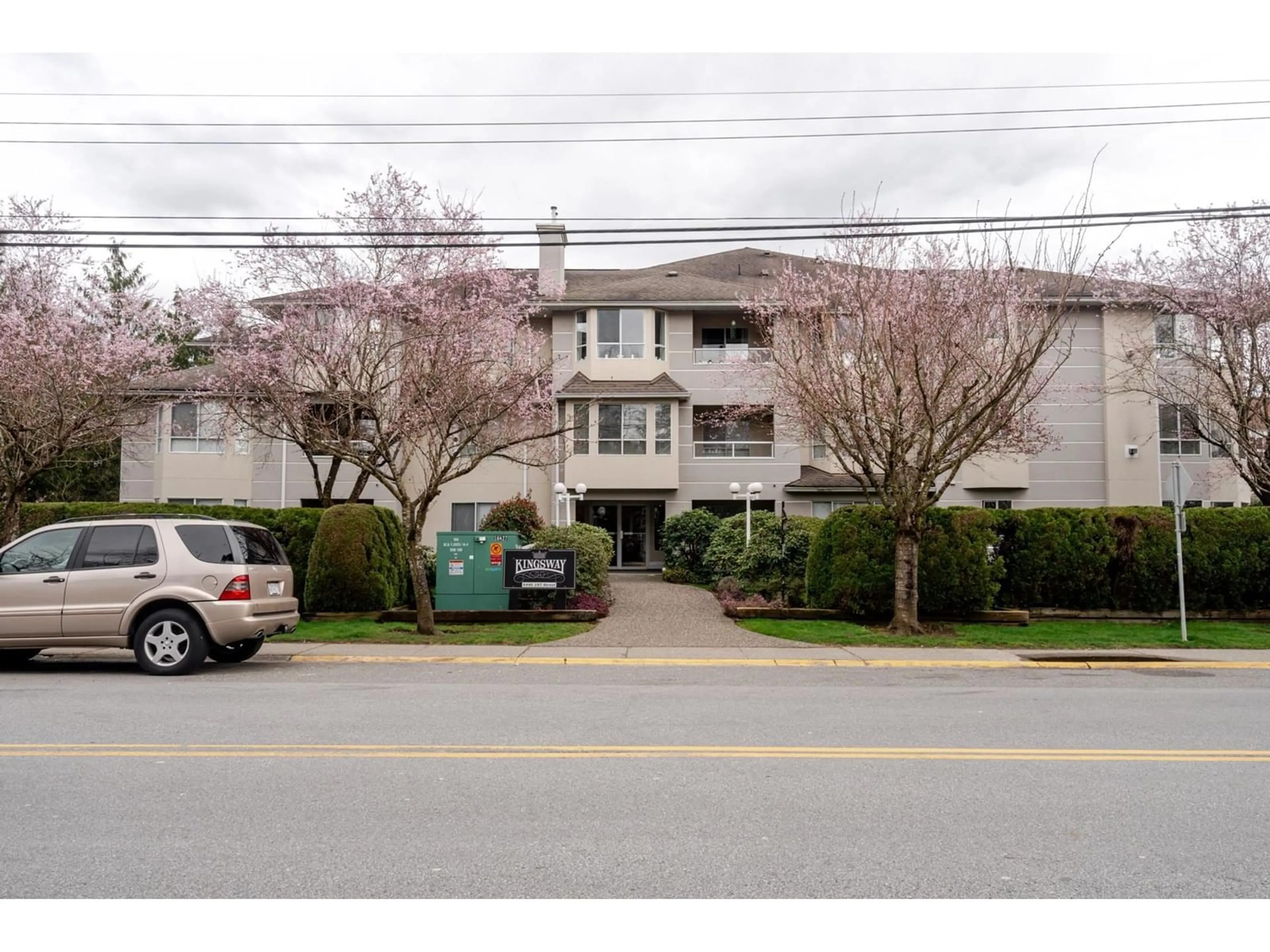 Unknown for 104 - 6440 197, Langley British Columbia V2Y1H9