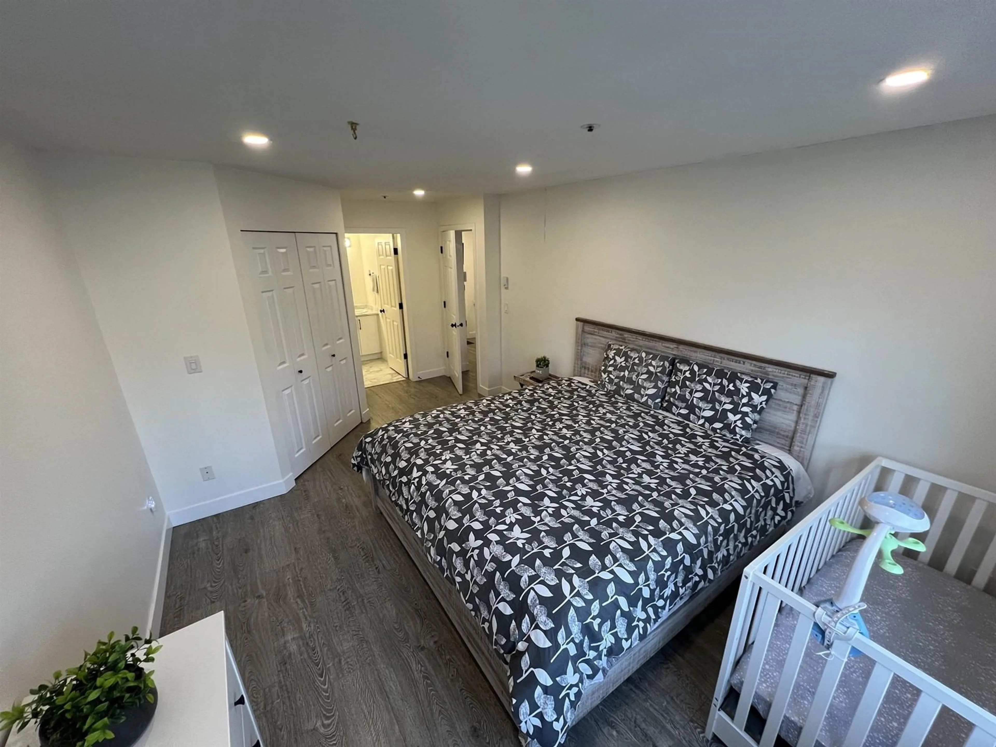 A pic of a room for 113 - 20145 55A, Langley British Columbia V3A8L6
